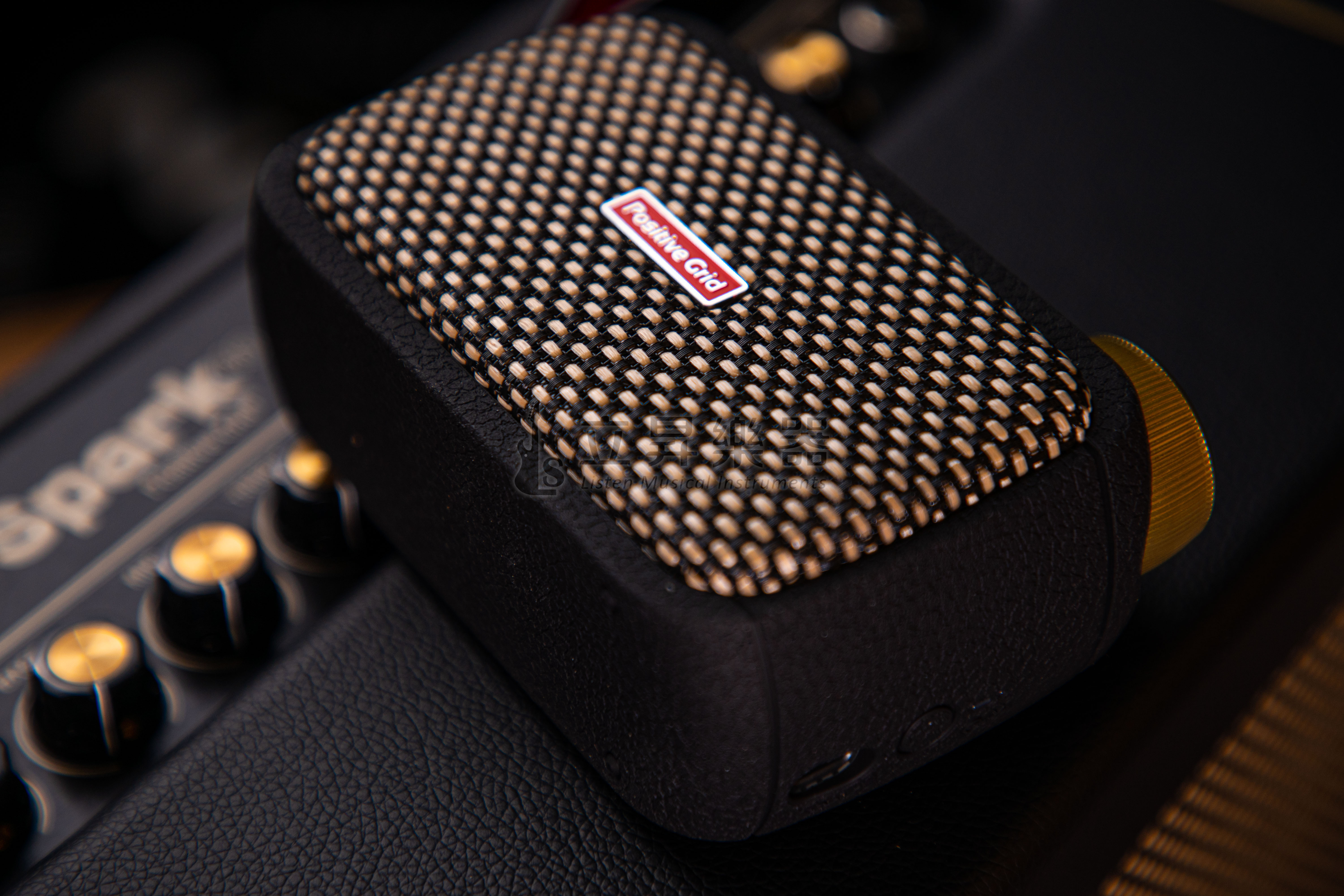 Positive Grid Positive Grid Spark GO 藍牙吉他音箱 藍牙喇叭 經典黑/珍珠白 第 5 張圖片｜三峽錄音 / 音響