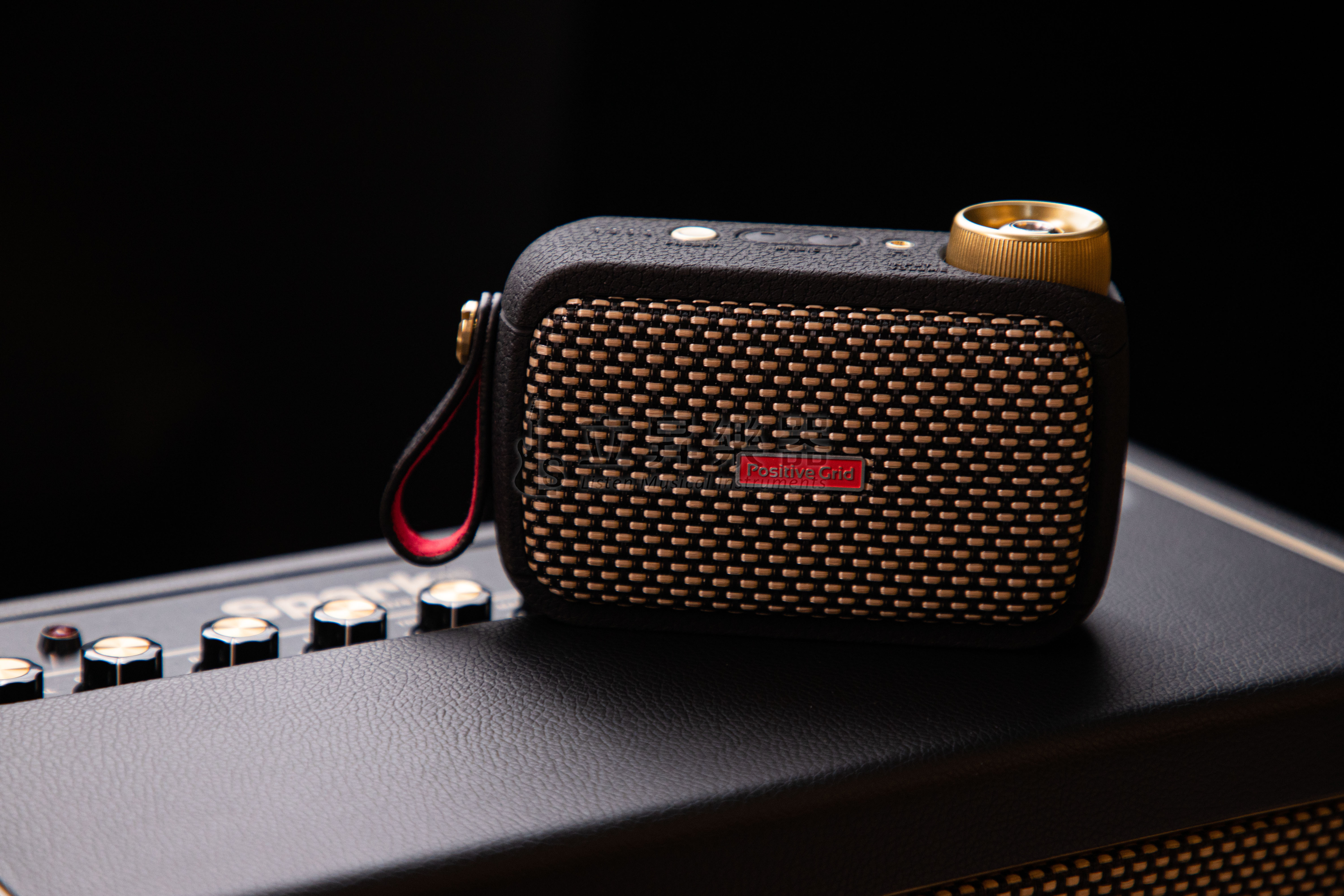 Positive Grid Positive Grid Spark GO 藍牙吉他音箱 藍牙喇叭 經典黑/珍珠白 第 4 張圖片｜三峽錄音 / 音響