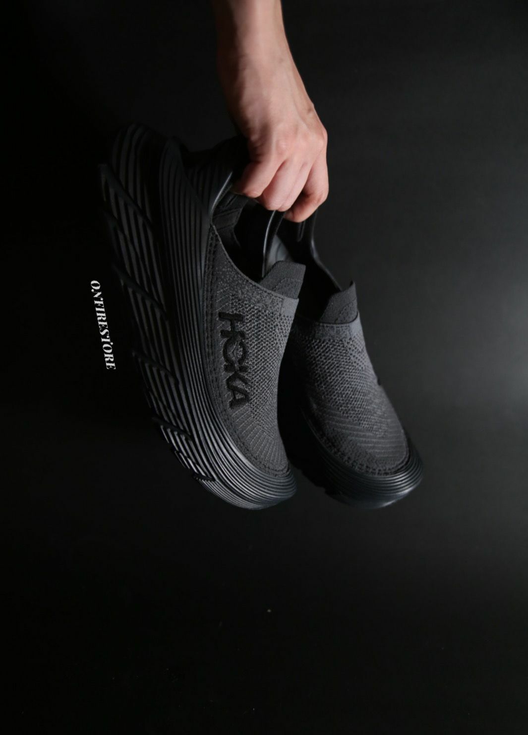 現貨| HOKA ONE ONE RESTORE TC BLACK 1134532-BBLC