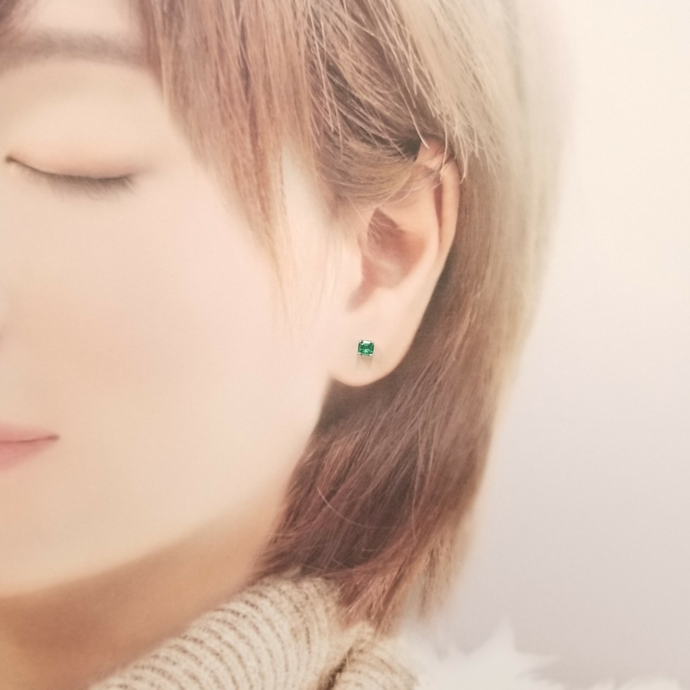 全新18K白金【主石58份綠寶石】耳環