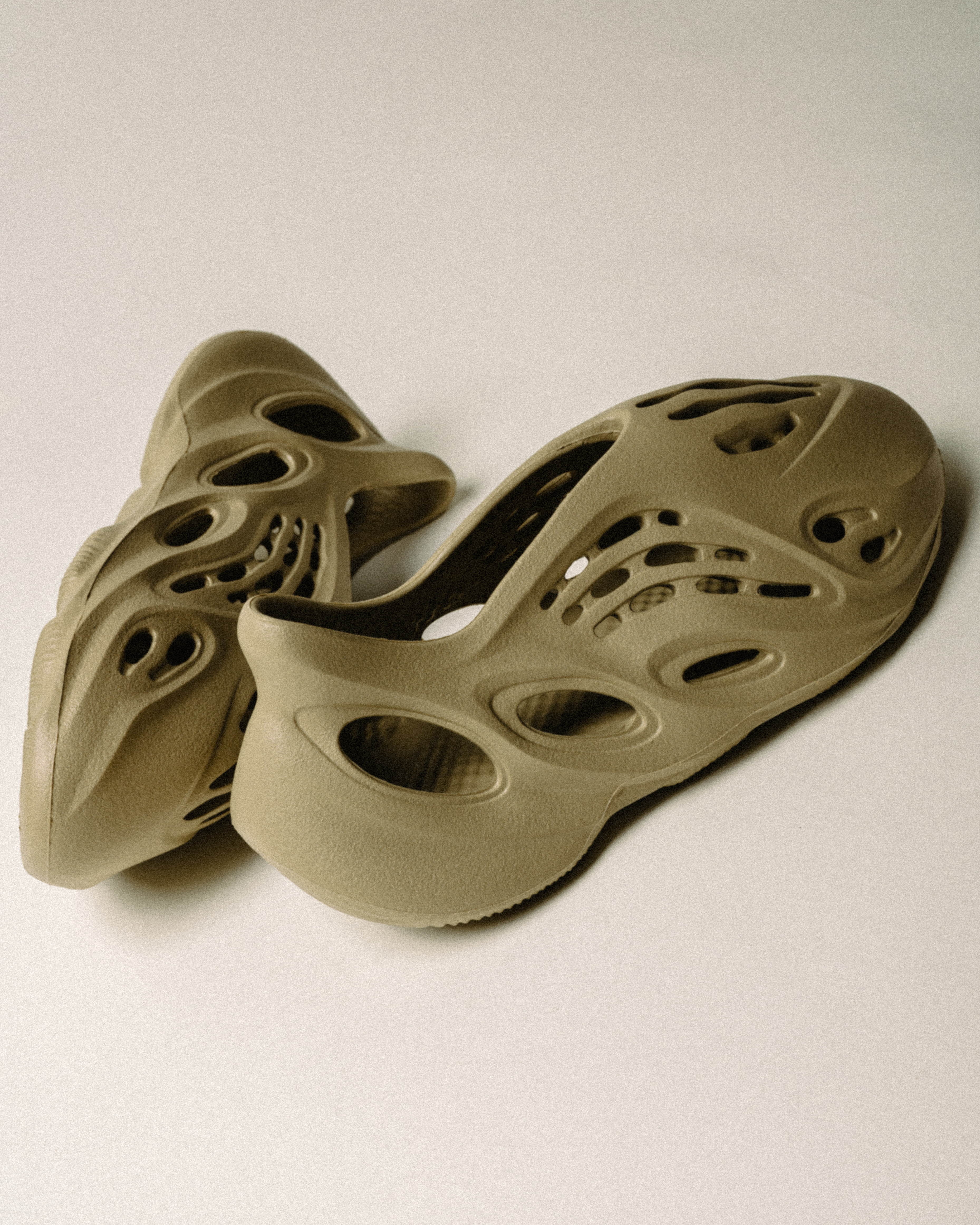 [現貨] YEEZY FOAMRUNNER GV6840 STONE SALT