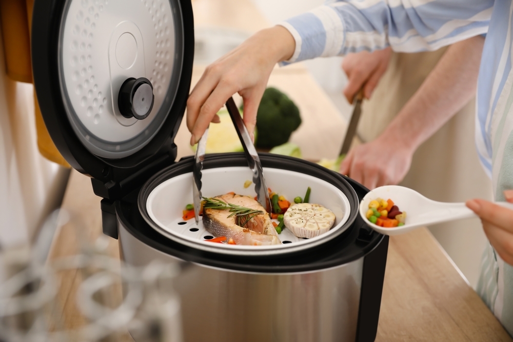 清蒸鮭魚電鍋蒸多久取決於魚片大小