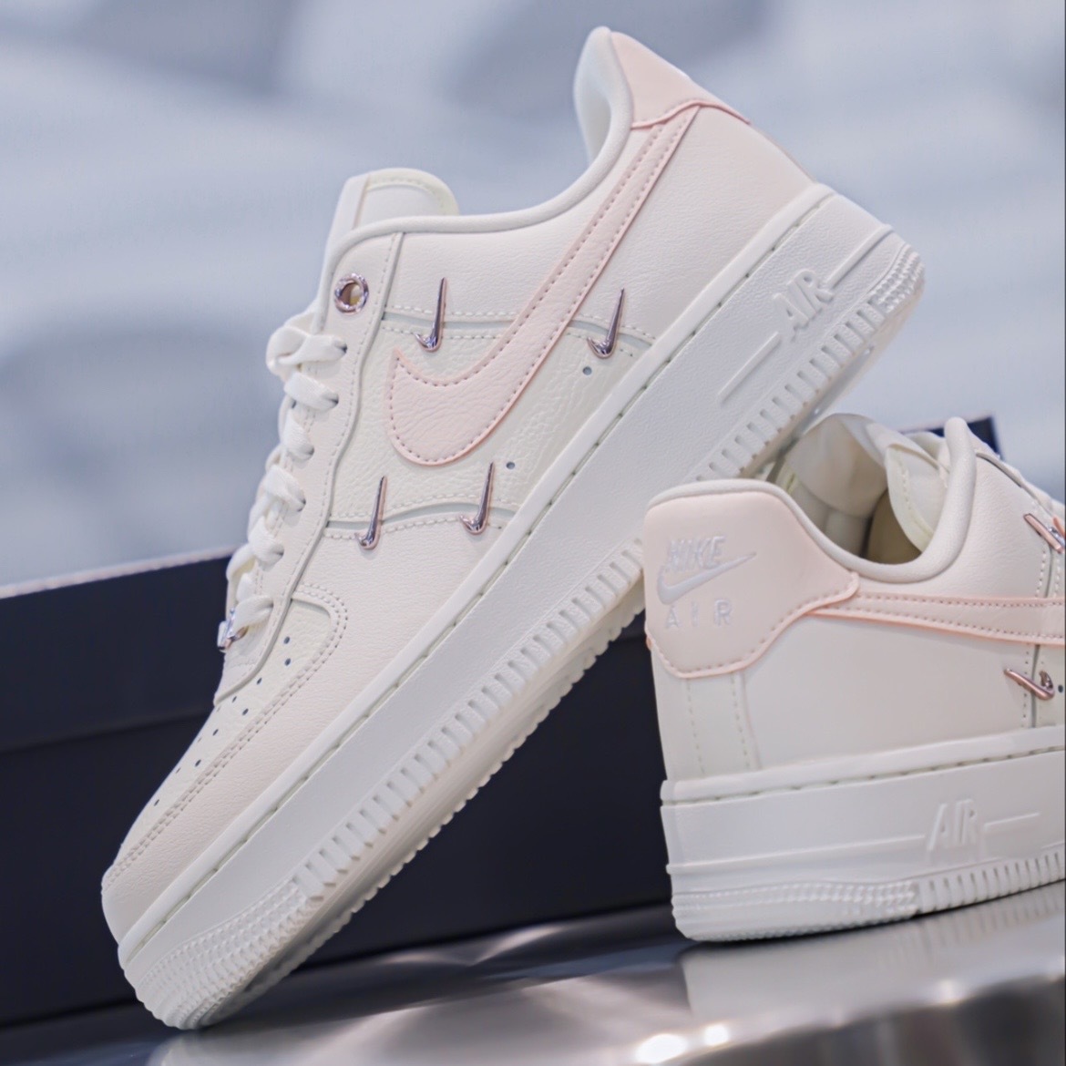 Nike Air Force 1 Low '07 LX 櫻花粉四勾玫瑰金FV8110-181