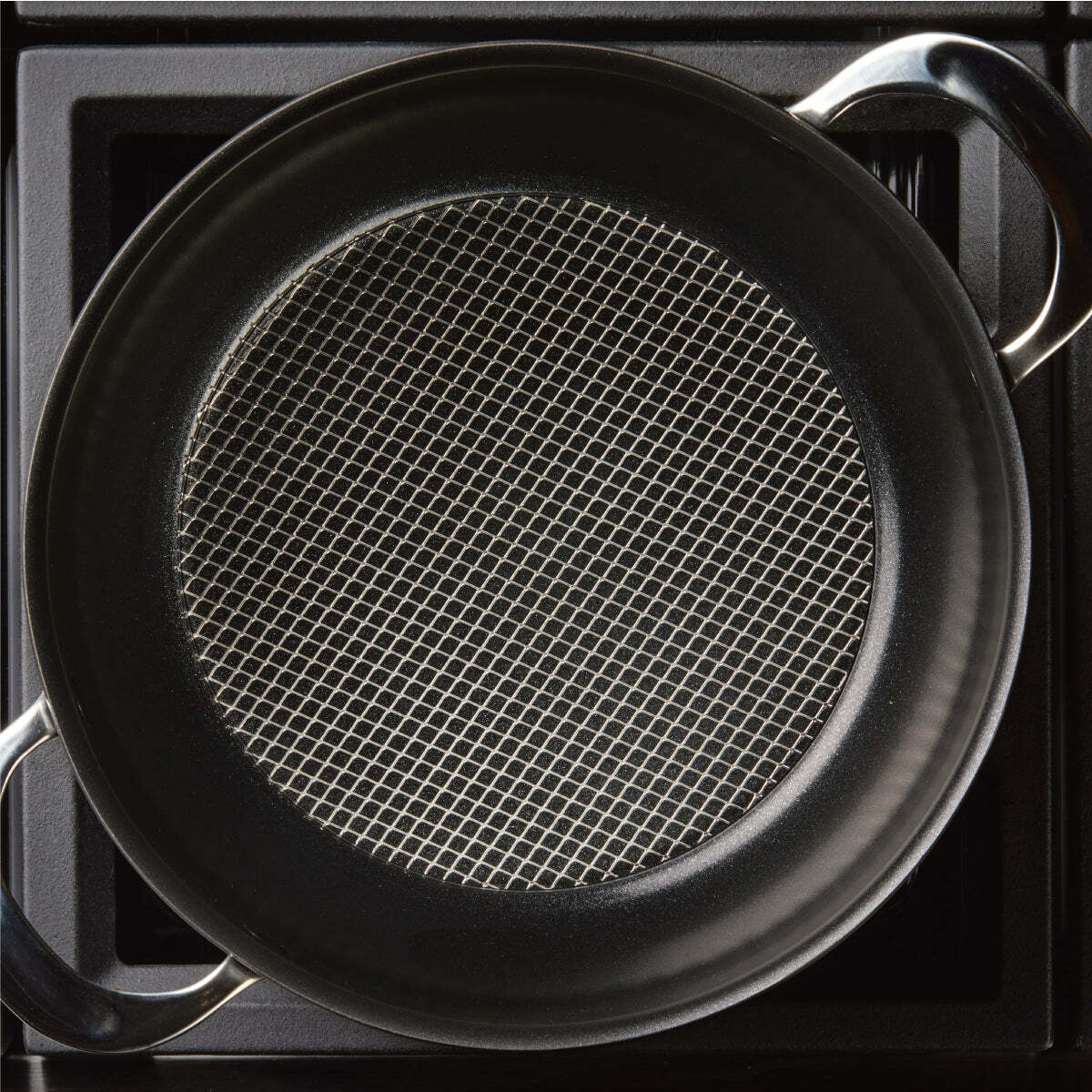 ★福利品★《ANOLON X系列》導磁不沾單柄深煎鍋24CM / 3.3L