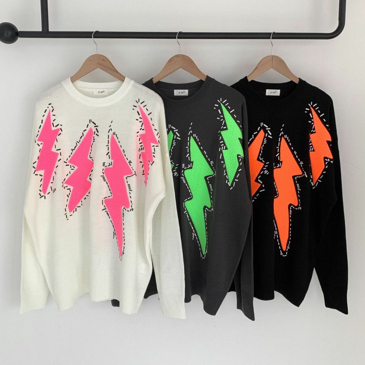 圓領閃電圖案針織衫 3.14-018T