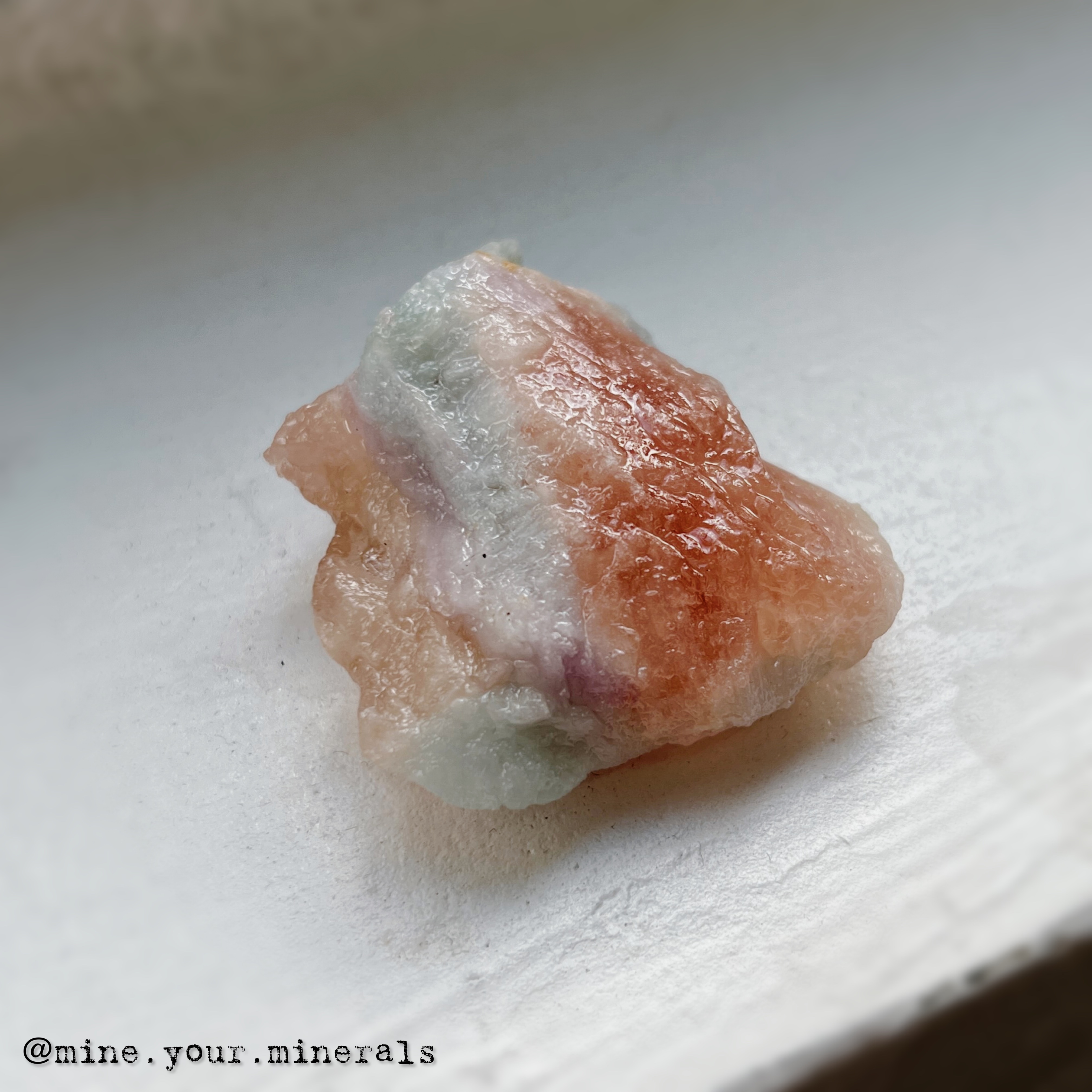 三色摩根石原石