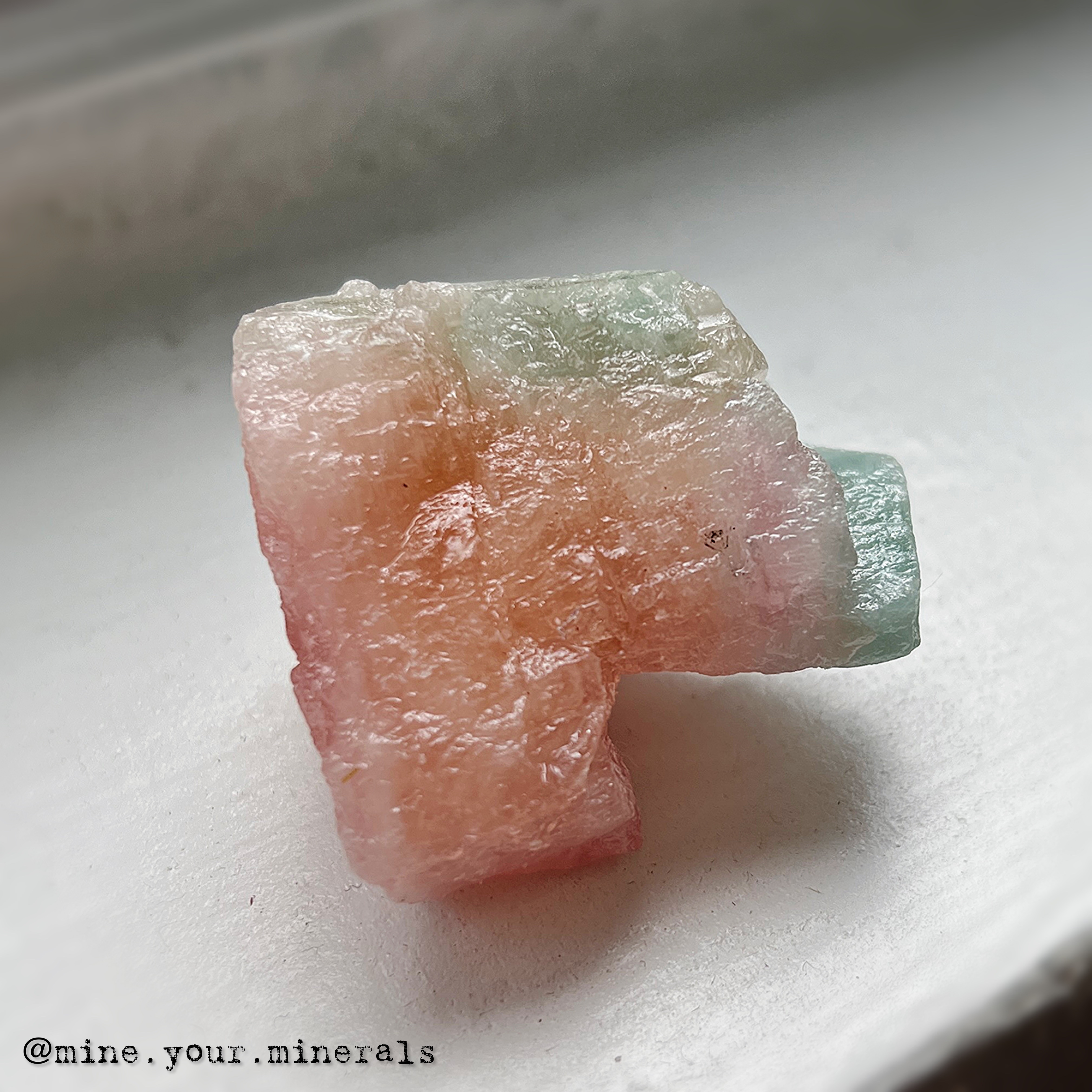 四色摩根石原石