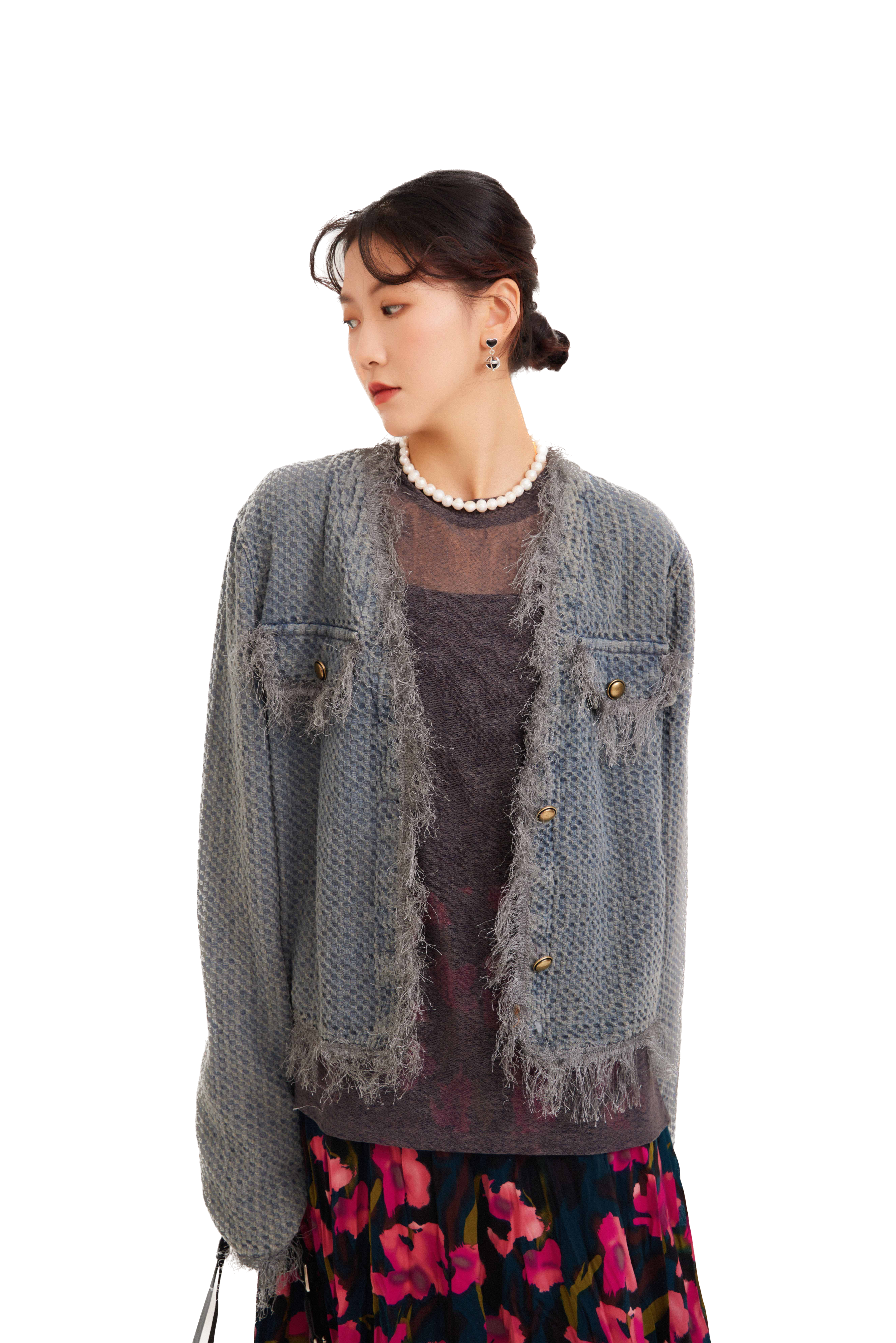 蘇蘇邊仿牛仔凹凸料外套 (現貨款式）