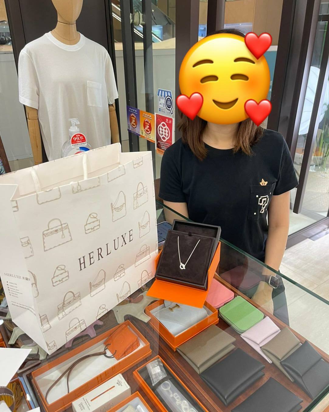 爽快靚靚來pick up小Q鑽石頸鏈💎⛓️ 之前已跟我哋買過手袋👜 靚靚非常開心滿意💕 多謝你嘅信任與支持🫶