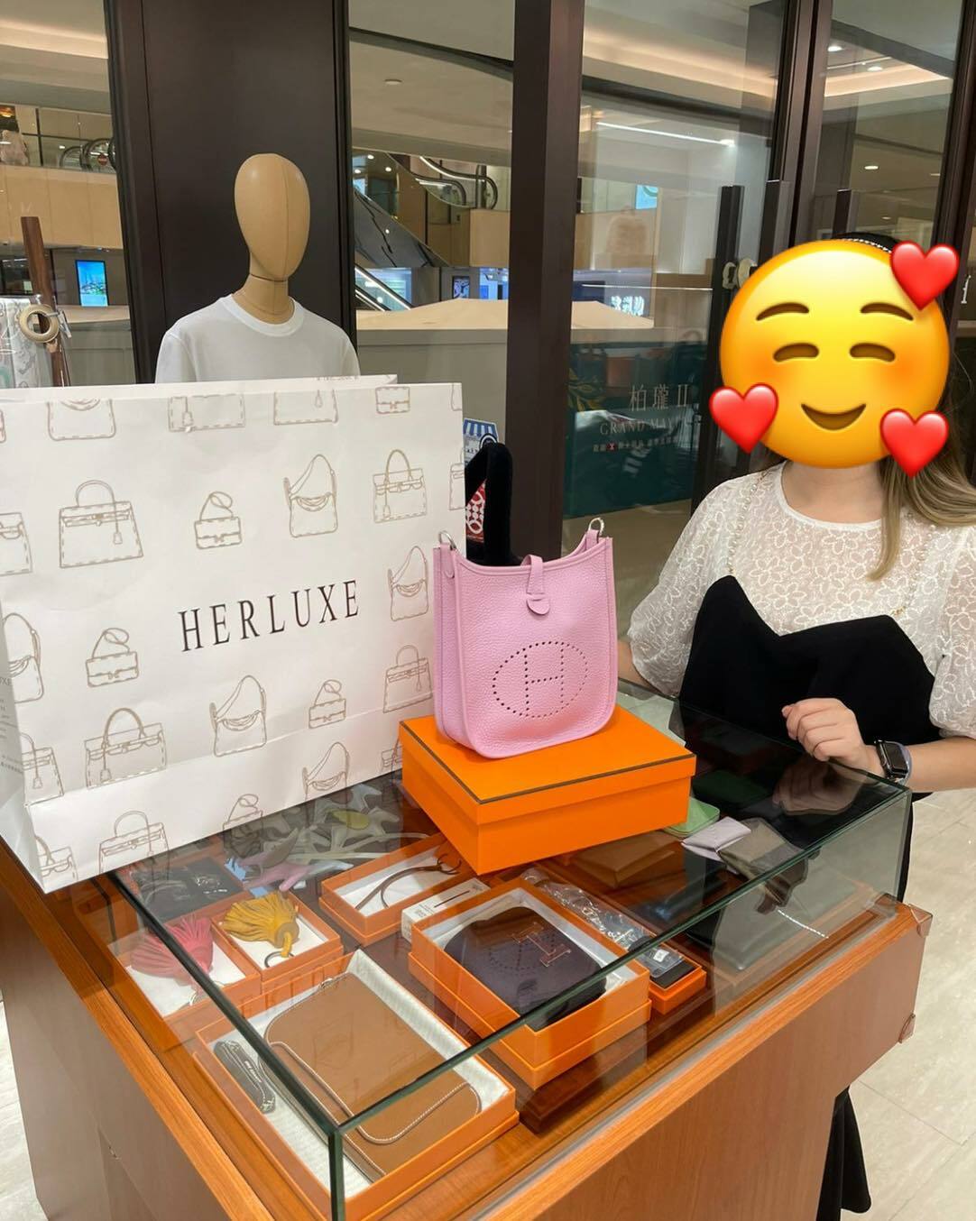 爽快靚靚來pick up mini E 錦葵紫💗 係靚靚超想要的甜美靚色💕 見到實物非常開心🥳 靚靚還大讚我哋返貨速度快👍 多謝你嘅支持與認可🫶 呢個係昨天的相📸 依家先得閒分享出來😝