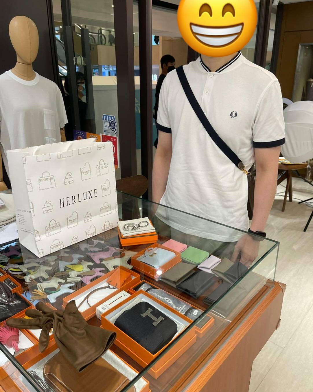 暖心先生來pick up貨品送比女朋友💖 爽快落單🎉 上週還幫襯我哋買咗頸鏈🥳 多謝你嘅支持與信任🫶