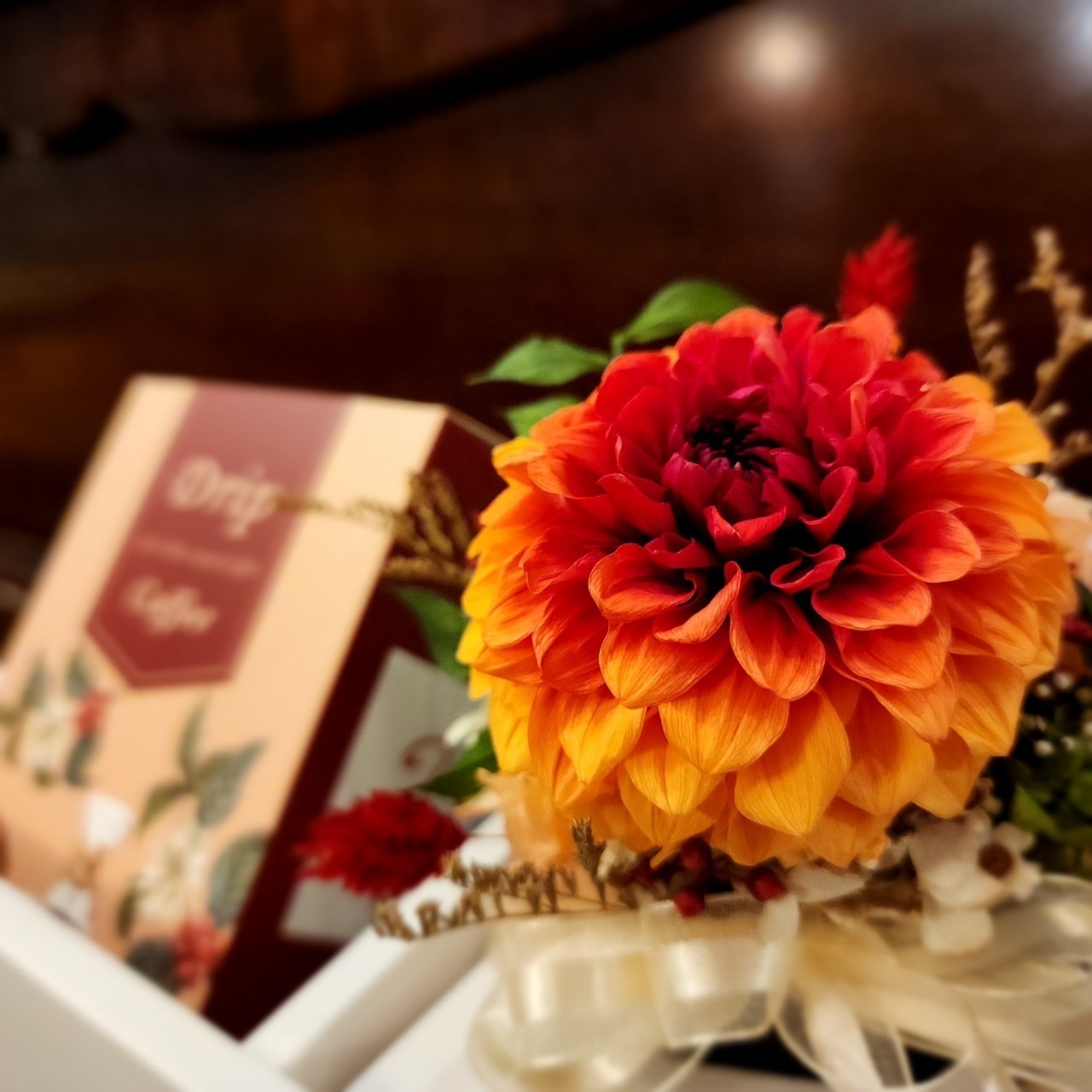 ｜花開蒔X瑞陽咖啡 聯名｜永生花咖啡禮盒｜月團圓桌花｜永生大理花｜中秋節禮盒｜永生花桌花