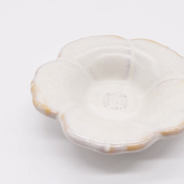 白色 Hana 花形小碟子｜日本瀨戶燒