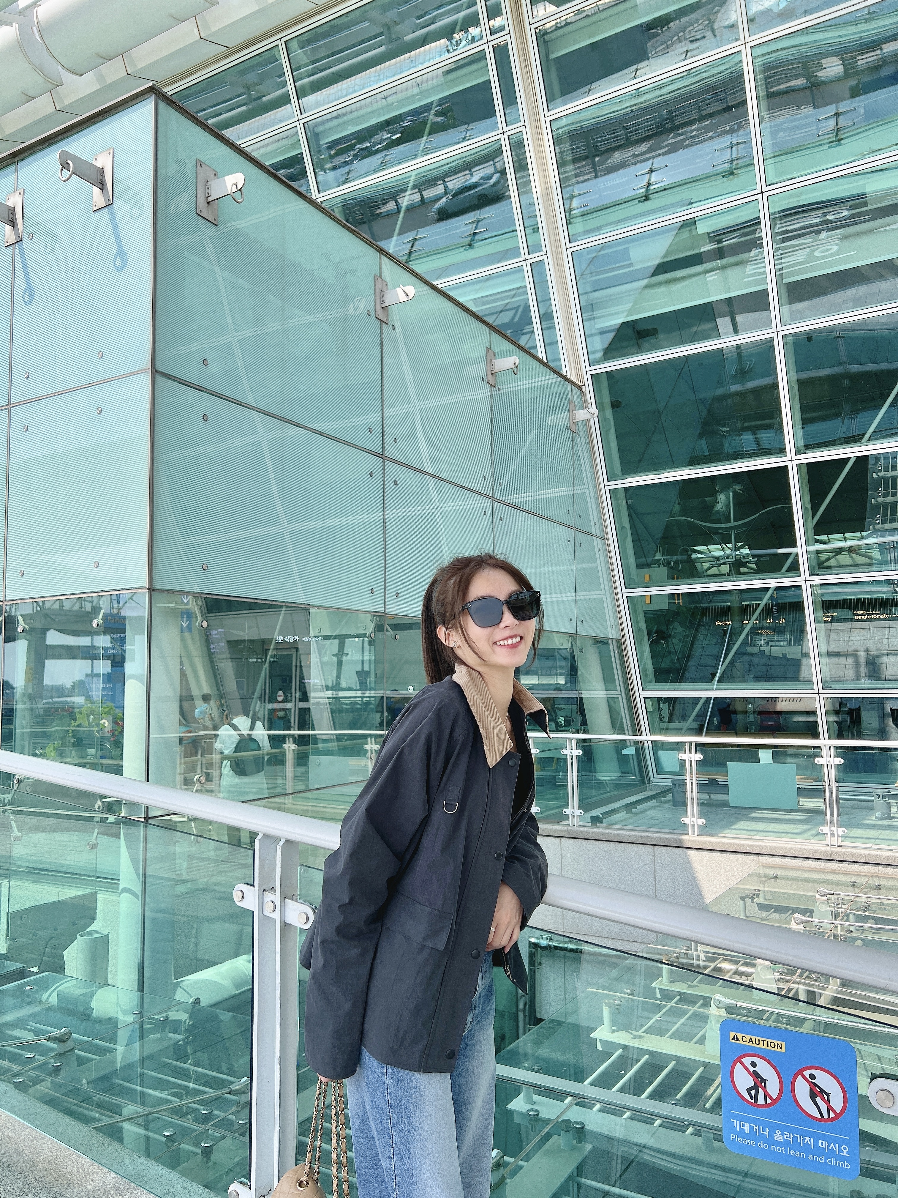 麻豆私物！日牌感極美深藍撞色風衣外