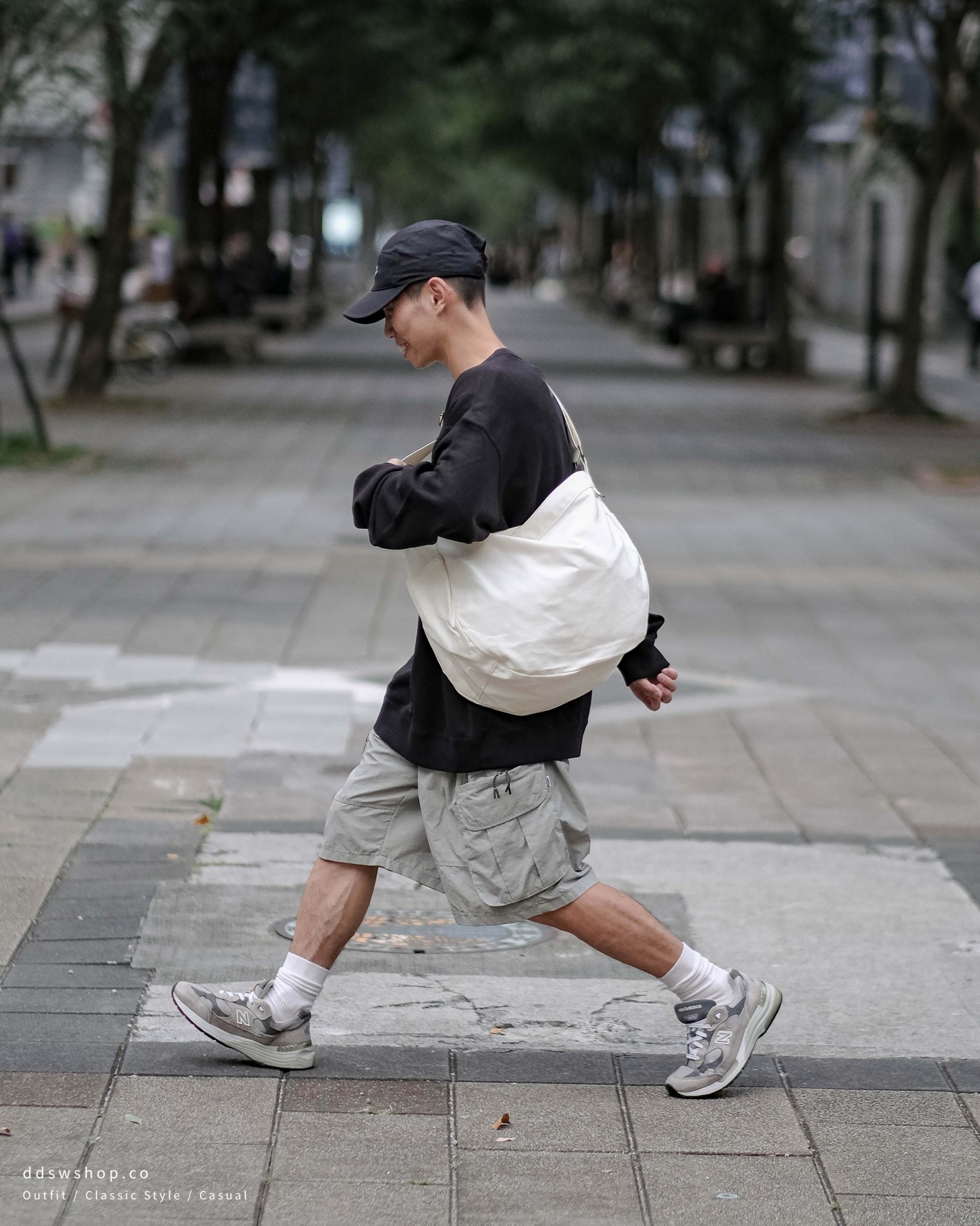 "現貨" Freak's Store 日系 側背包 黑色 米白