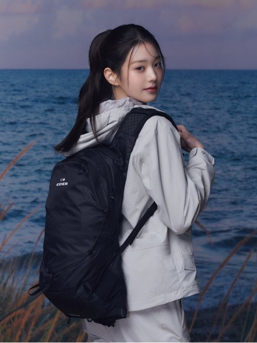 【EIDER】18L AIR RUN輕量後背包 / 23EDUU23B08-[淺褐、黑]