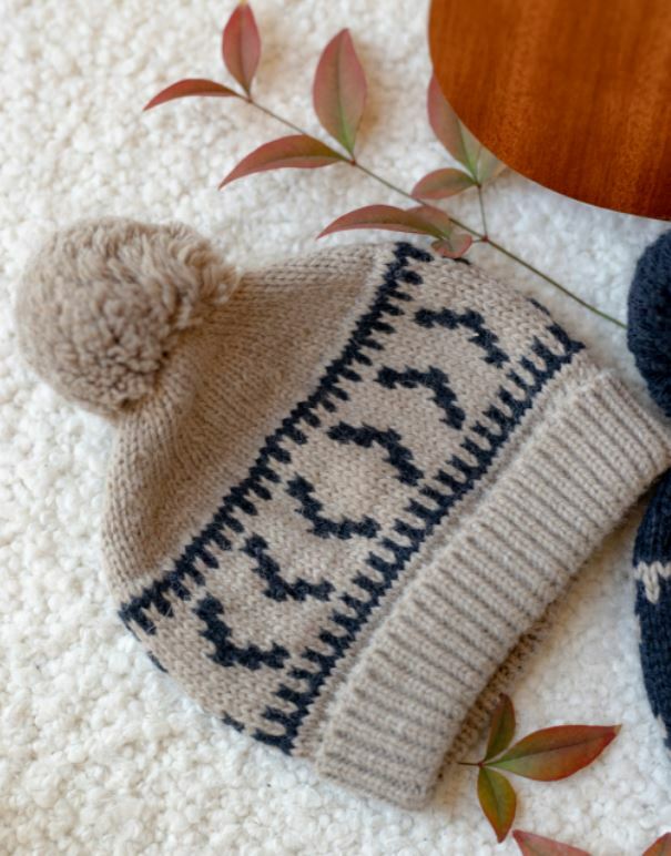 1+ in the family  圖騰毛帽 NADJA taupe 灰