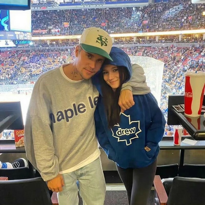 Drew House MAPLE LEAFS 大學踢