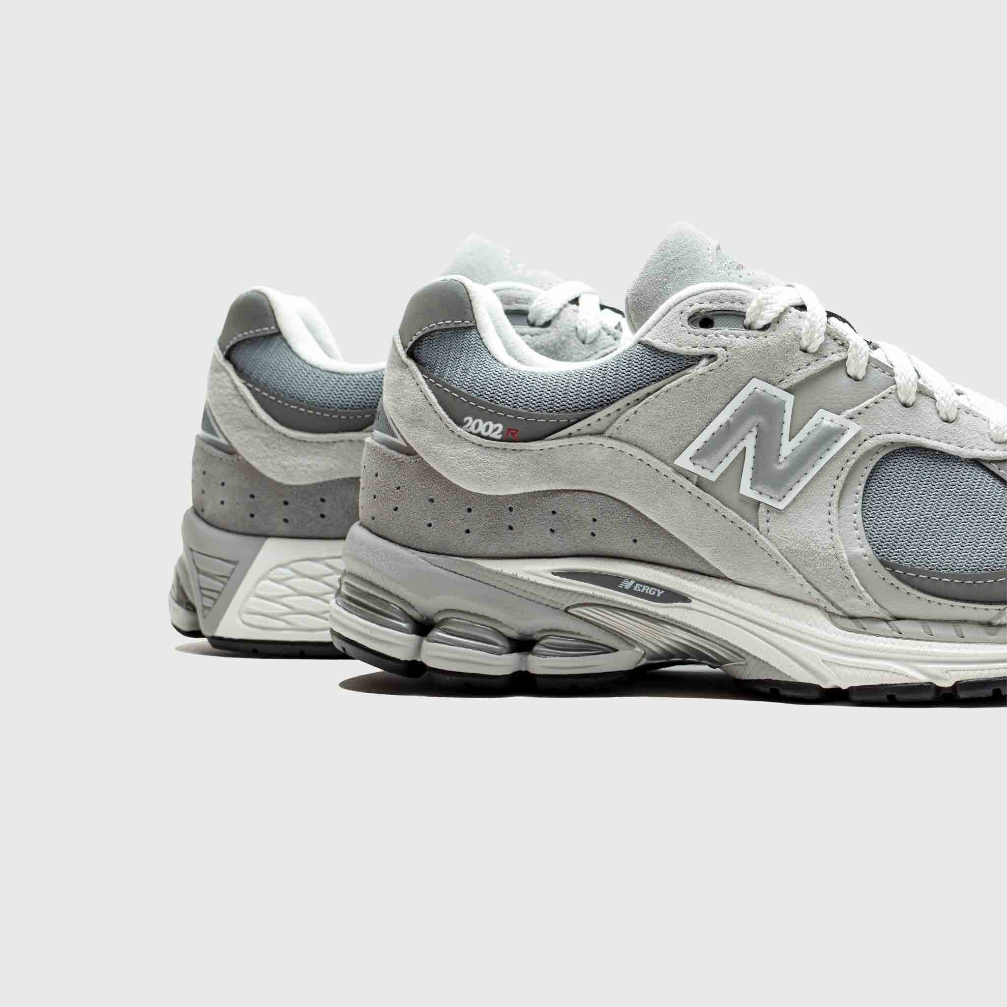 預訂}New Balance M2002RXJ Gore-Tex