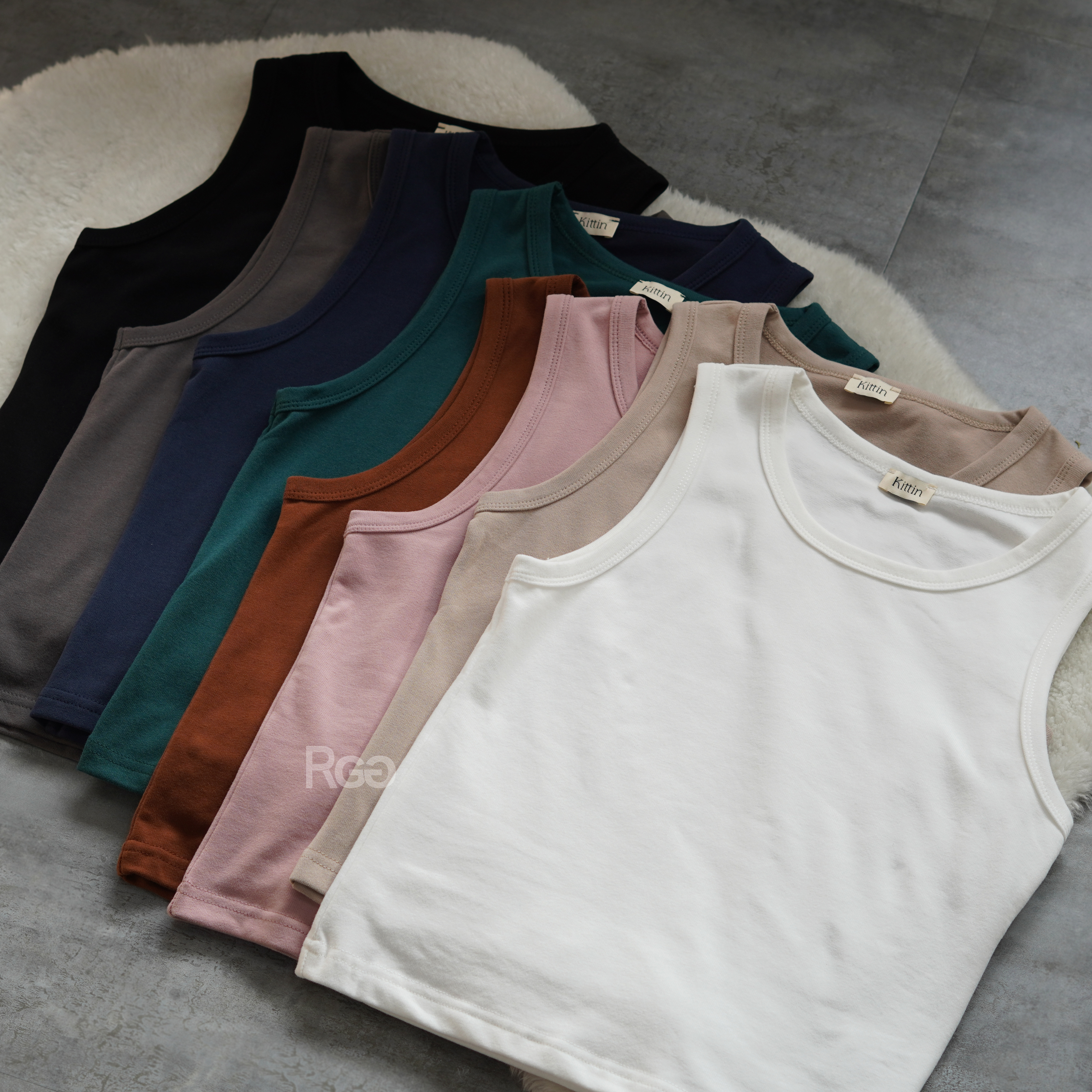 微削肩磨毛彈力背心平拍細節照