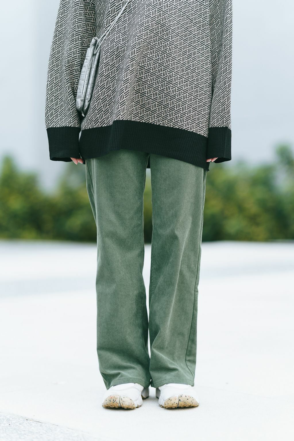 燈芯絨休閒直筒褲(兩色-柳煤竹綠)