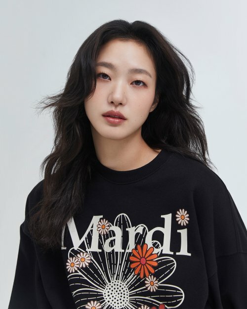 MARDI MERCREDI - SWEATSHIRT FLOWERMARDI BLOSSOM_BLACK CREAM