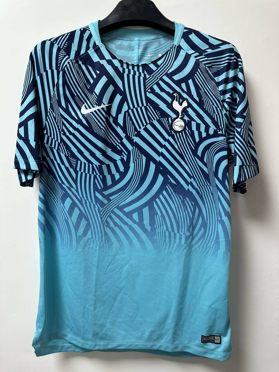 [已使用] 2018 /2019 熱刺 熱身球衣