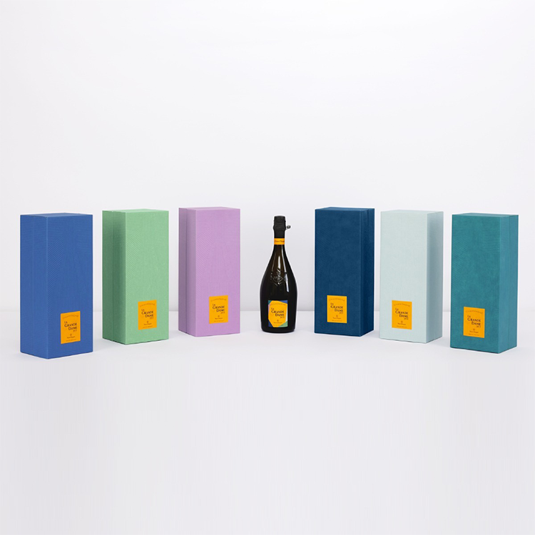 Veuve Clicquot La Grande Dame 2015 (6 gift box colors, Random Picked) 750ml