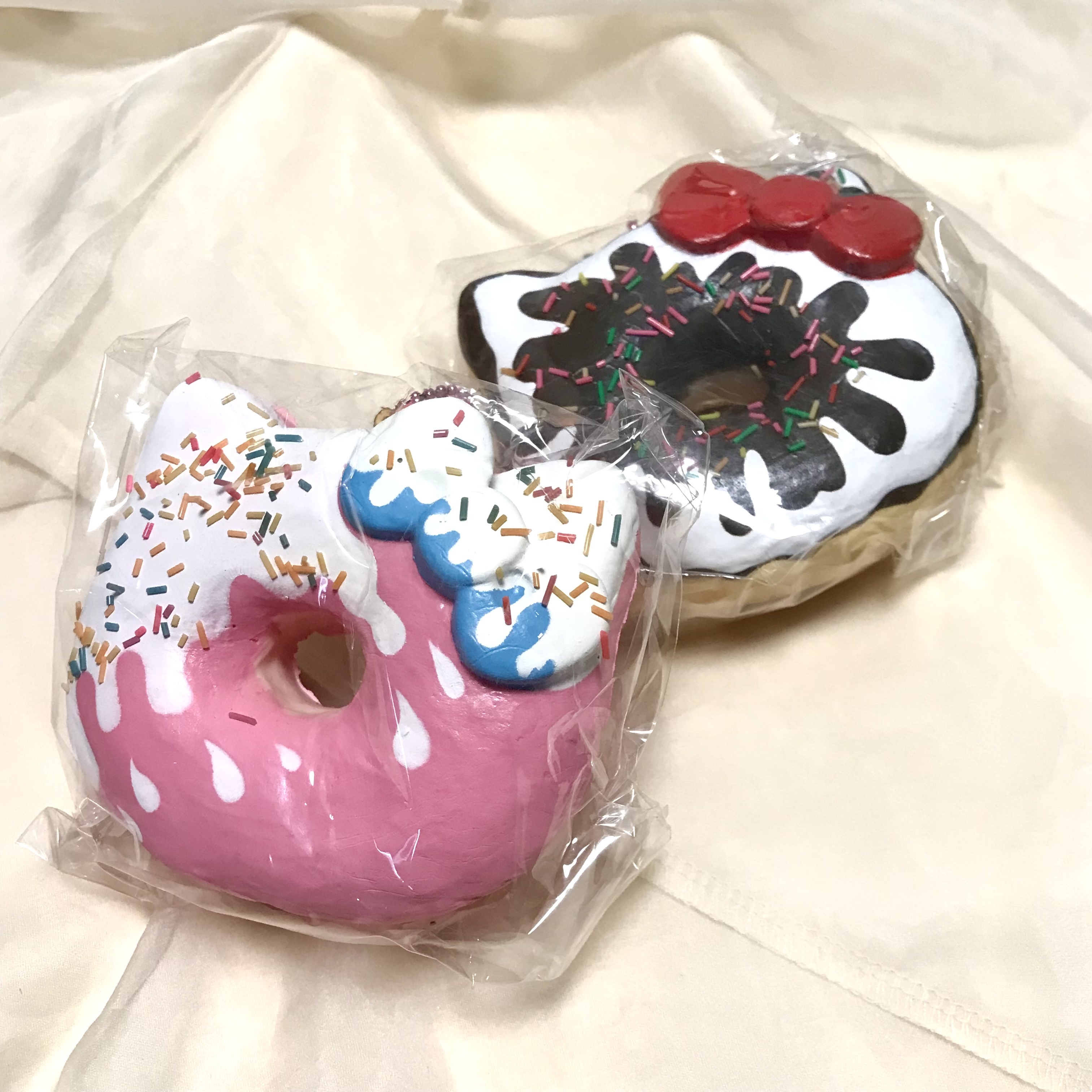 2016 Hello kitty donut squishy