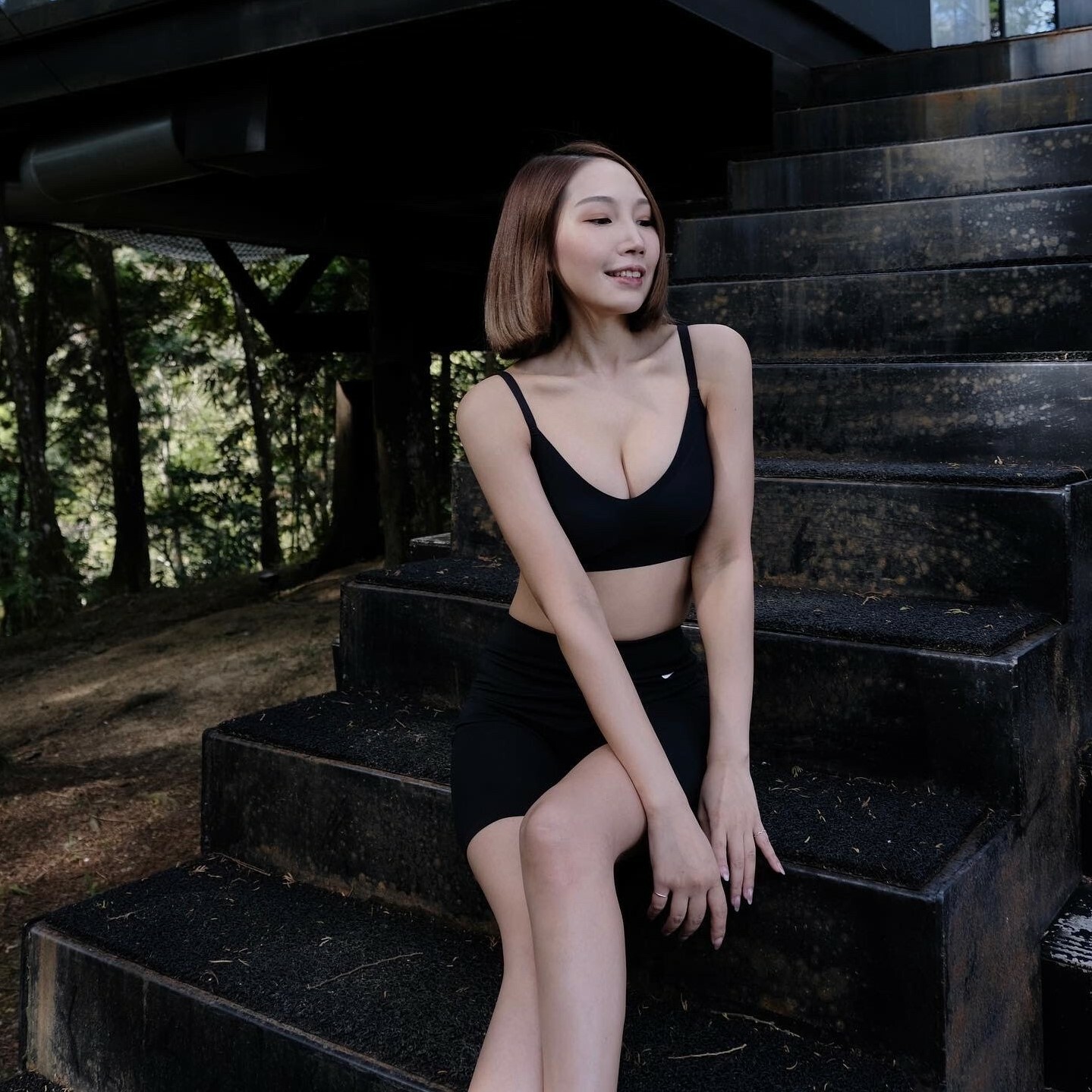 絕對無暇肌。全新裸感體驗-Ariel分享。無感包副乳無痕內衣 A.B.C.D.E罩