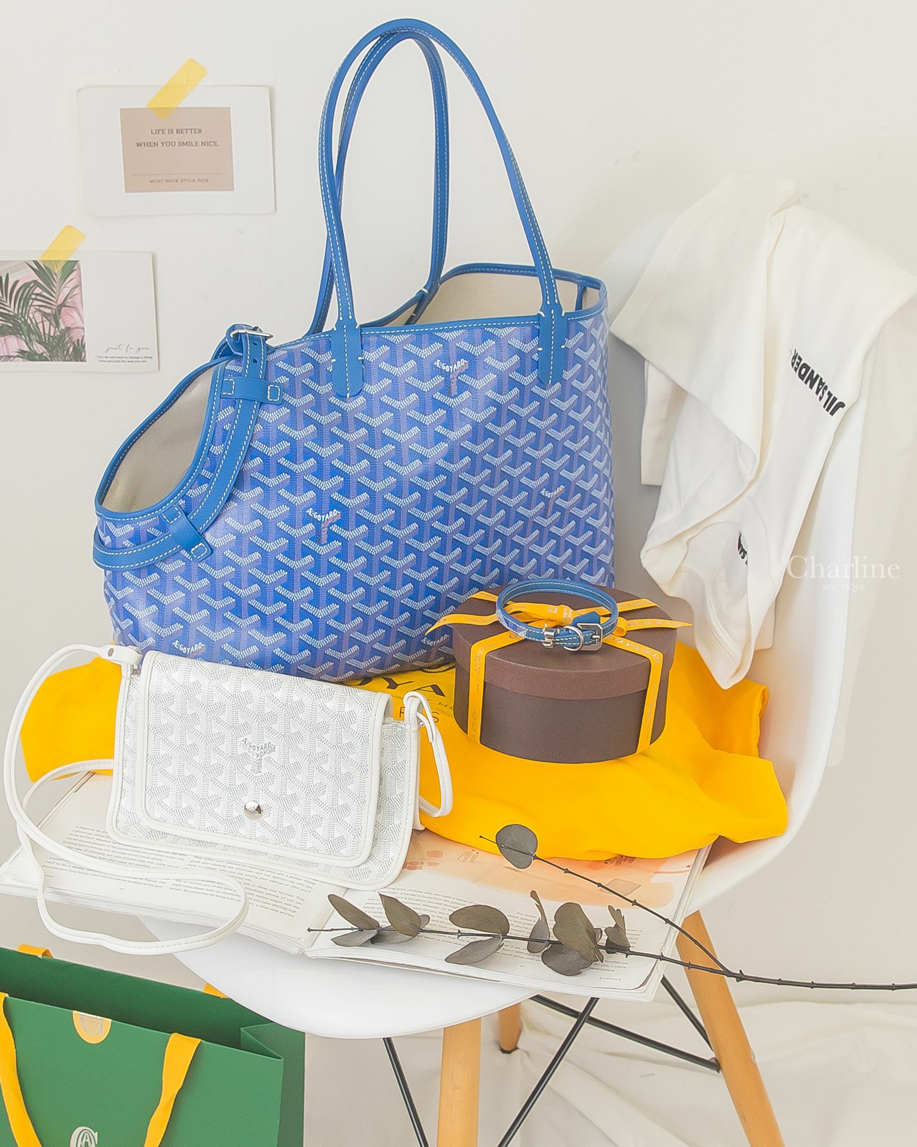 Goyard Chien Gris Bag 寶藍色提把無拉鍊寵物托特包,Goyard 白色小牛皮肩背包,Jil Sander Logo T-shirt 白色短袖黑色小 Logo 印花棉T-Charline Boutique 精品代購