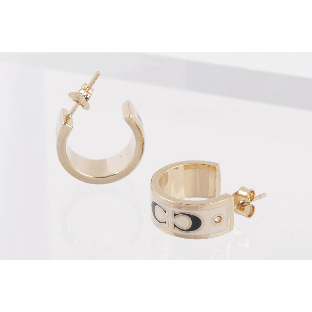 【COACH 】CC Logo 琺瑯及玻璃水鑽環狀耳環(金色/白色) CI903 GDWT