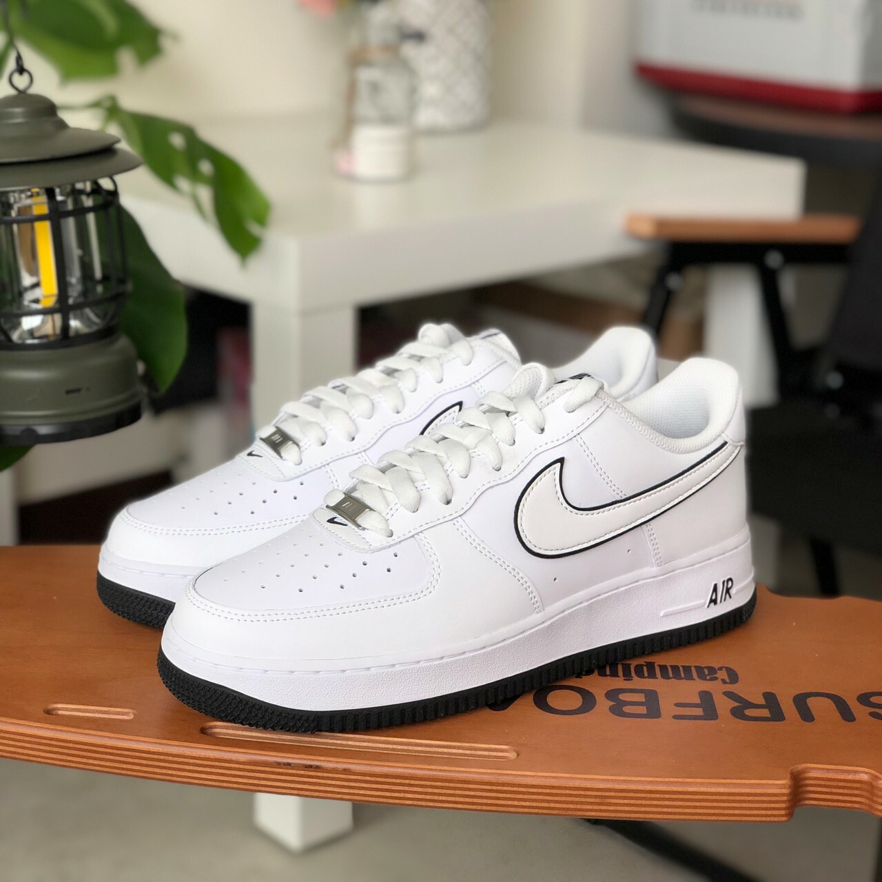 Nike AIR FORCE 1'07 白黑滾邊 皮革 低筒休閒鞋 DV0788-103