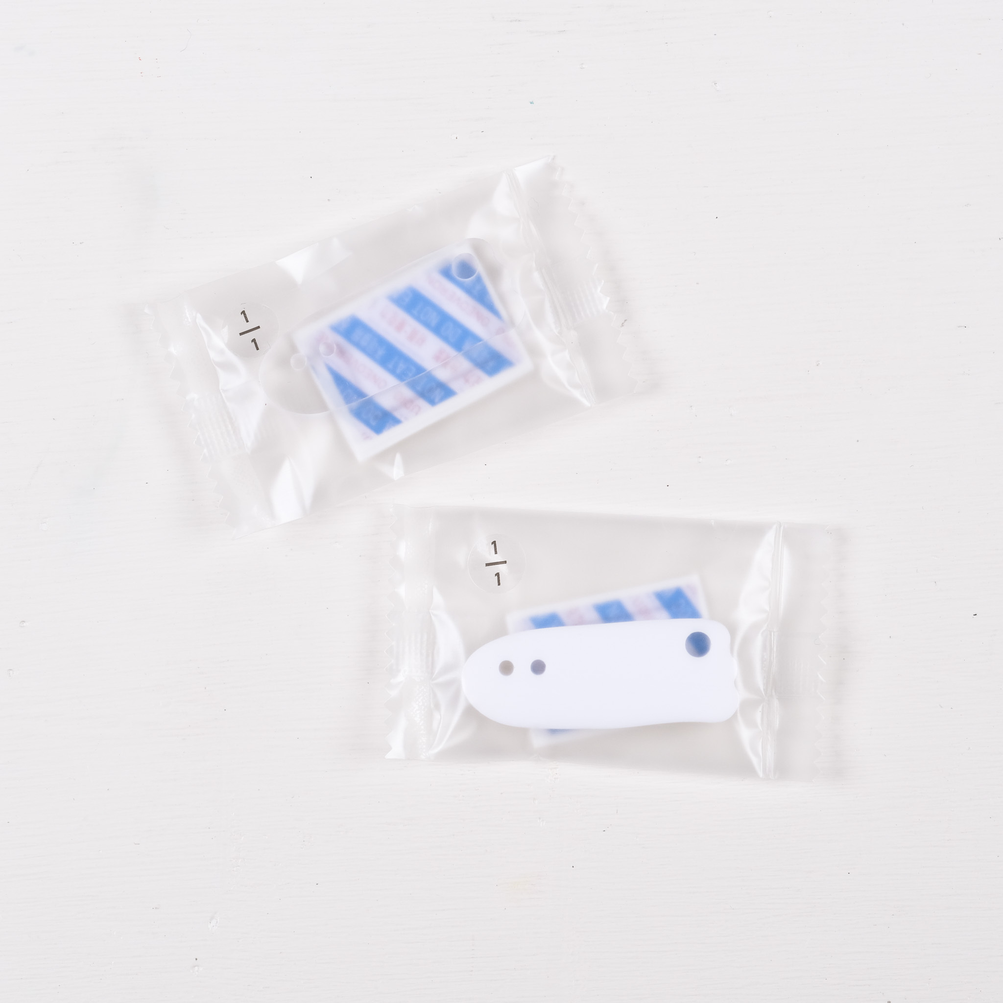 小流星不明物體 5mm壓克力掛飾 ｜一分之一工作室 台灣