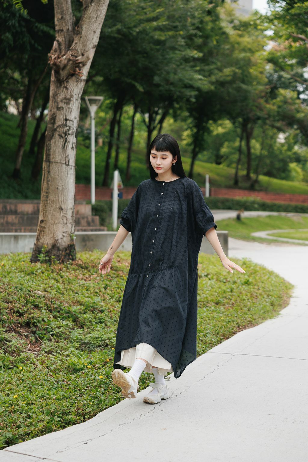 2way 拼布刺繡不對稱連衣裙(兩色-黑)