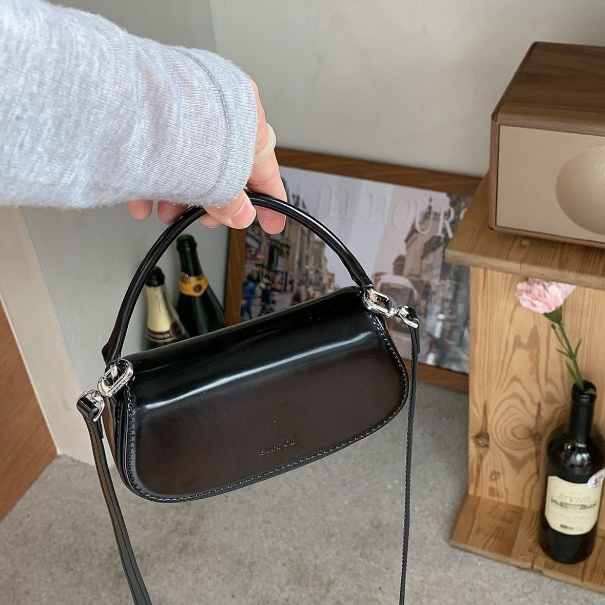 <韓國代購> STAND OIL CLAM BAG TINY