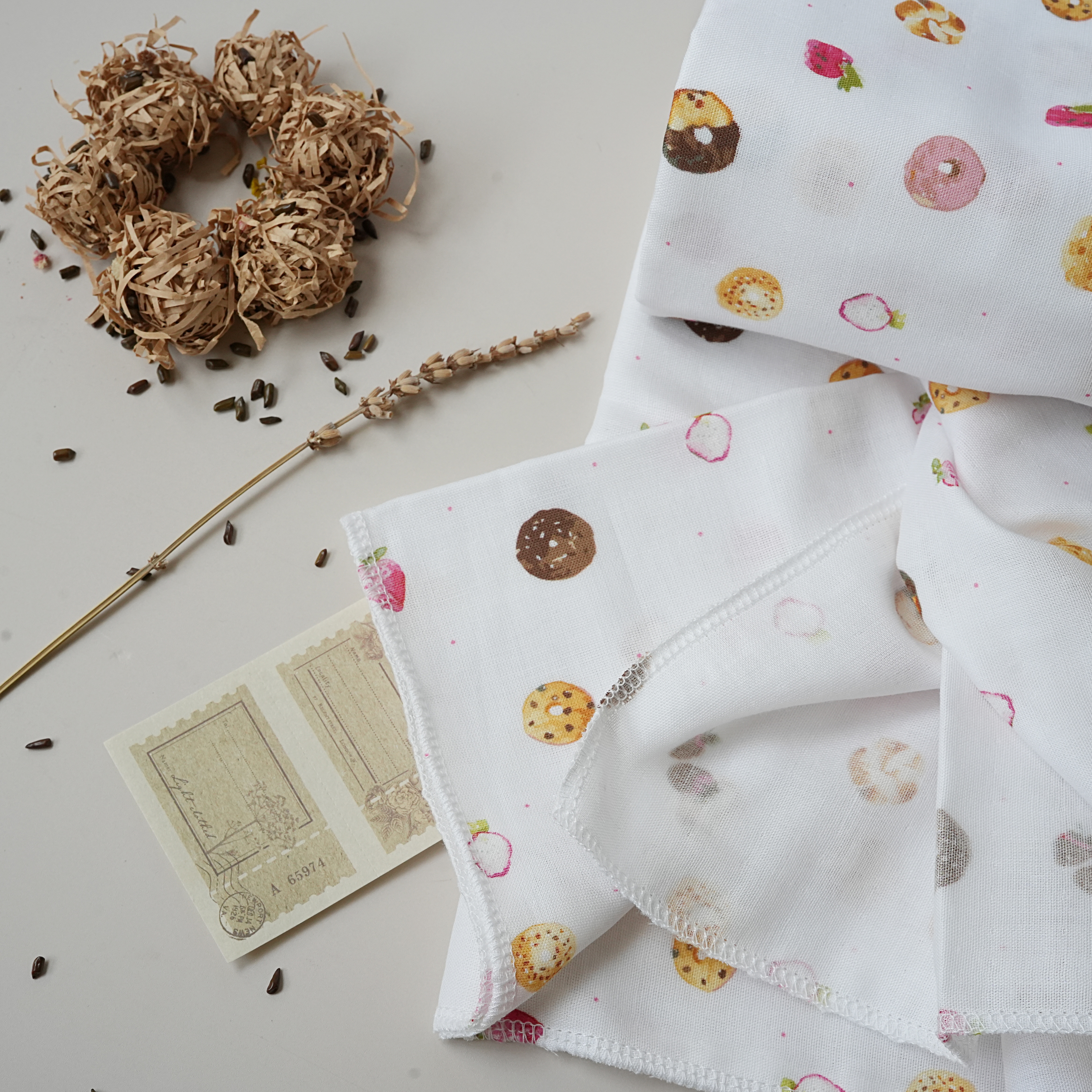 Hi Y.P store-包巾-獨家設計款-草莓甜甜圈