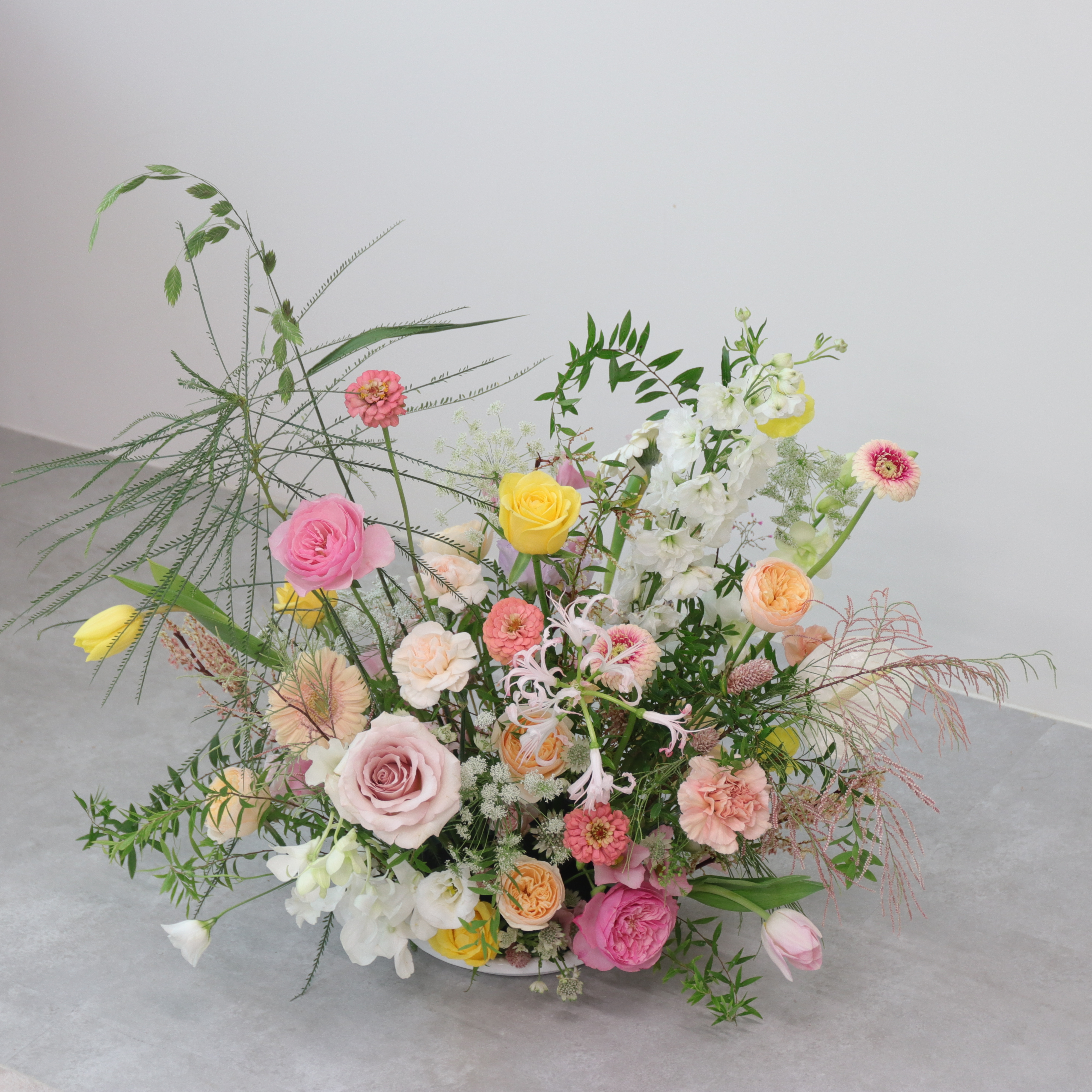 Wedding Deco -婚紗棚拍繽紛色系地上花佈置