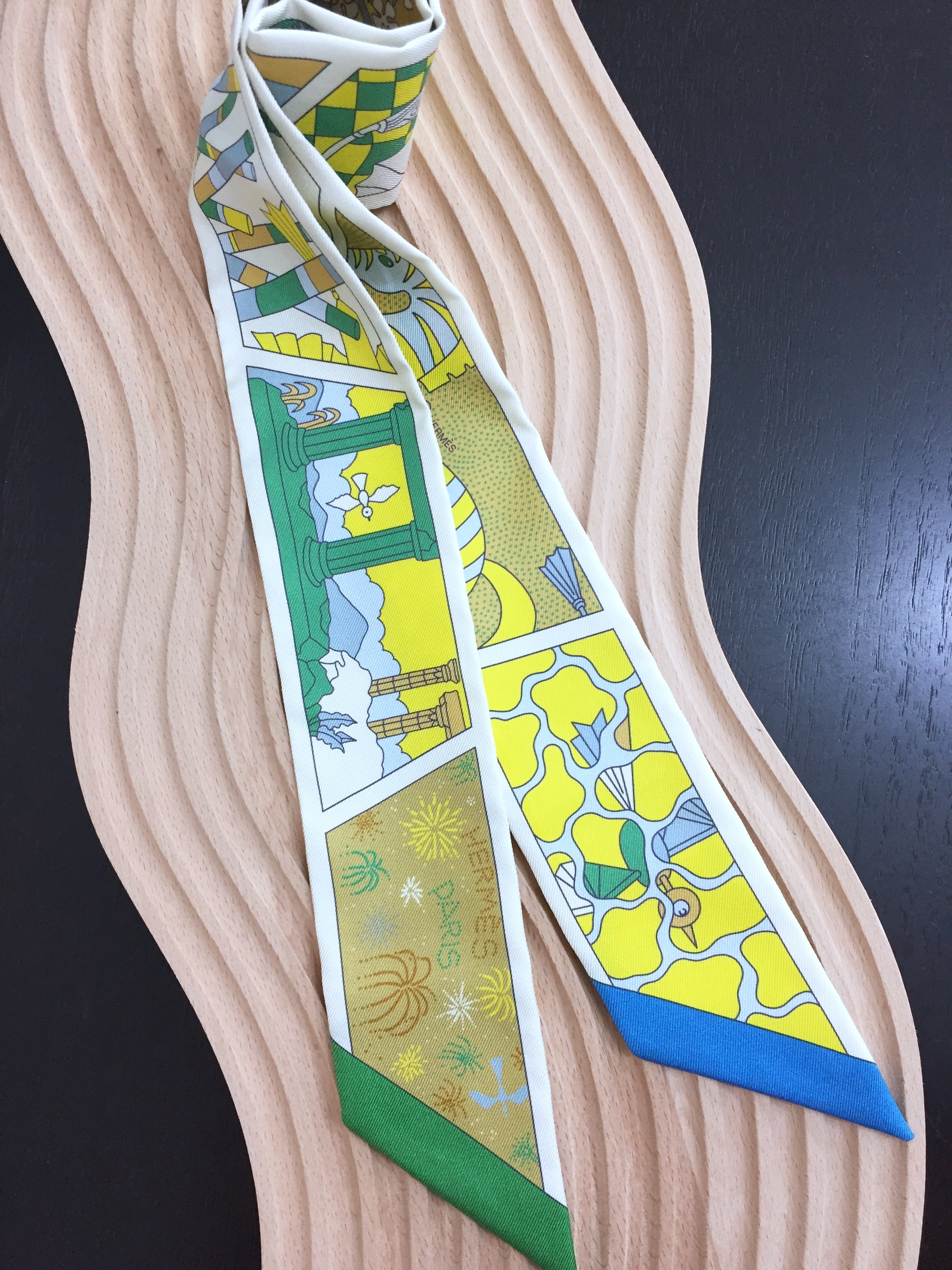 Hermes Twilly 絲巾