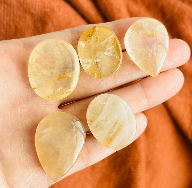 [原石] 小樹瑪瑙 / 軟錳礦