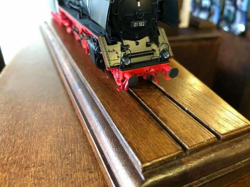 HO規手工木質展示座 36CM