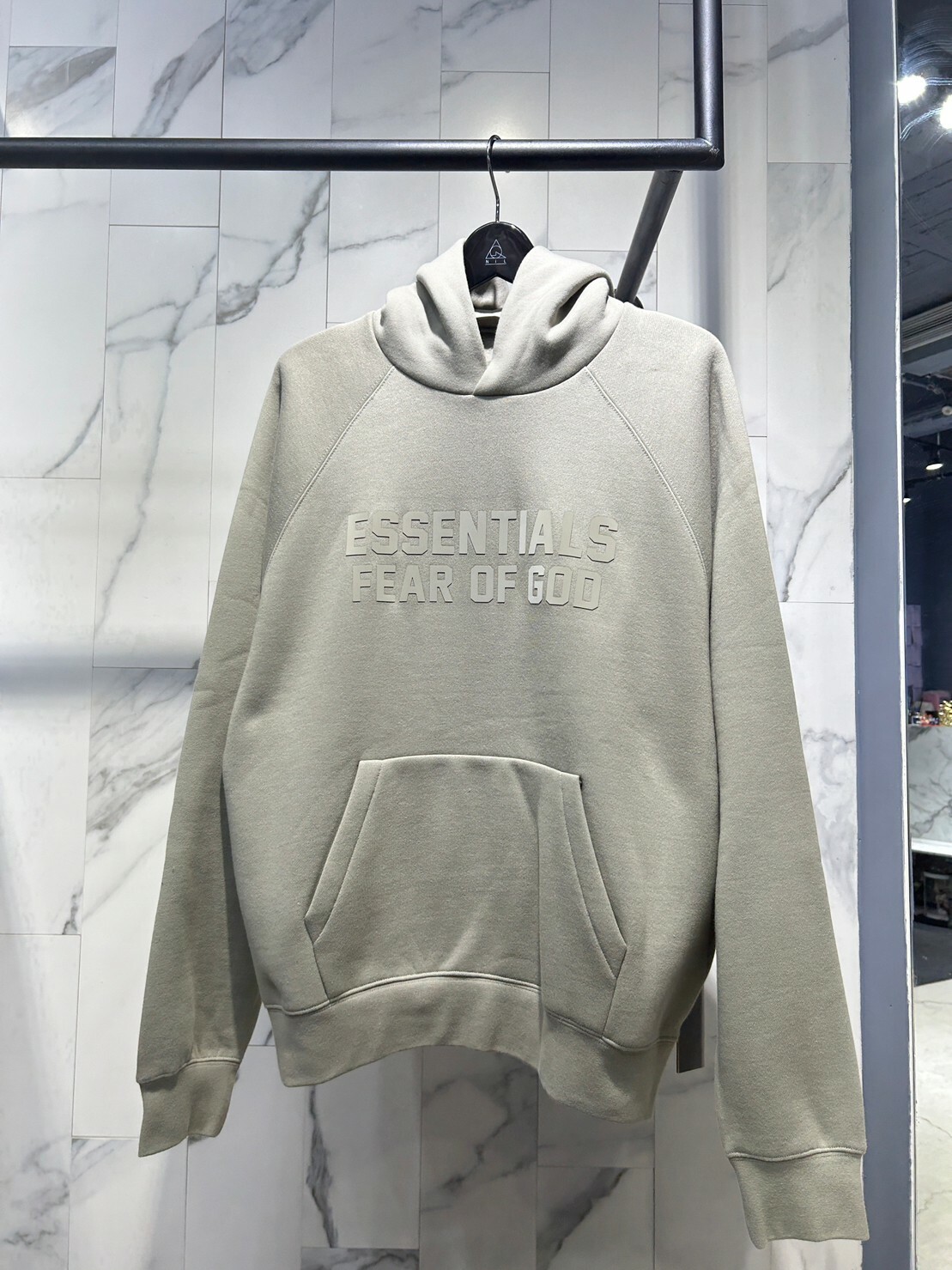 FOG Essentials 膠印logo帽T SEAL 海豹灰