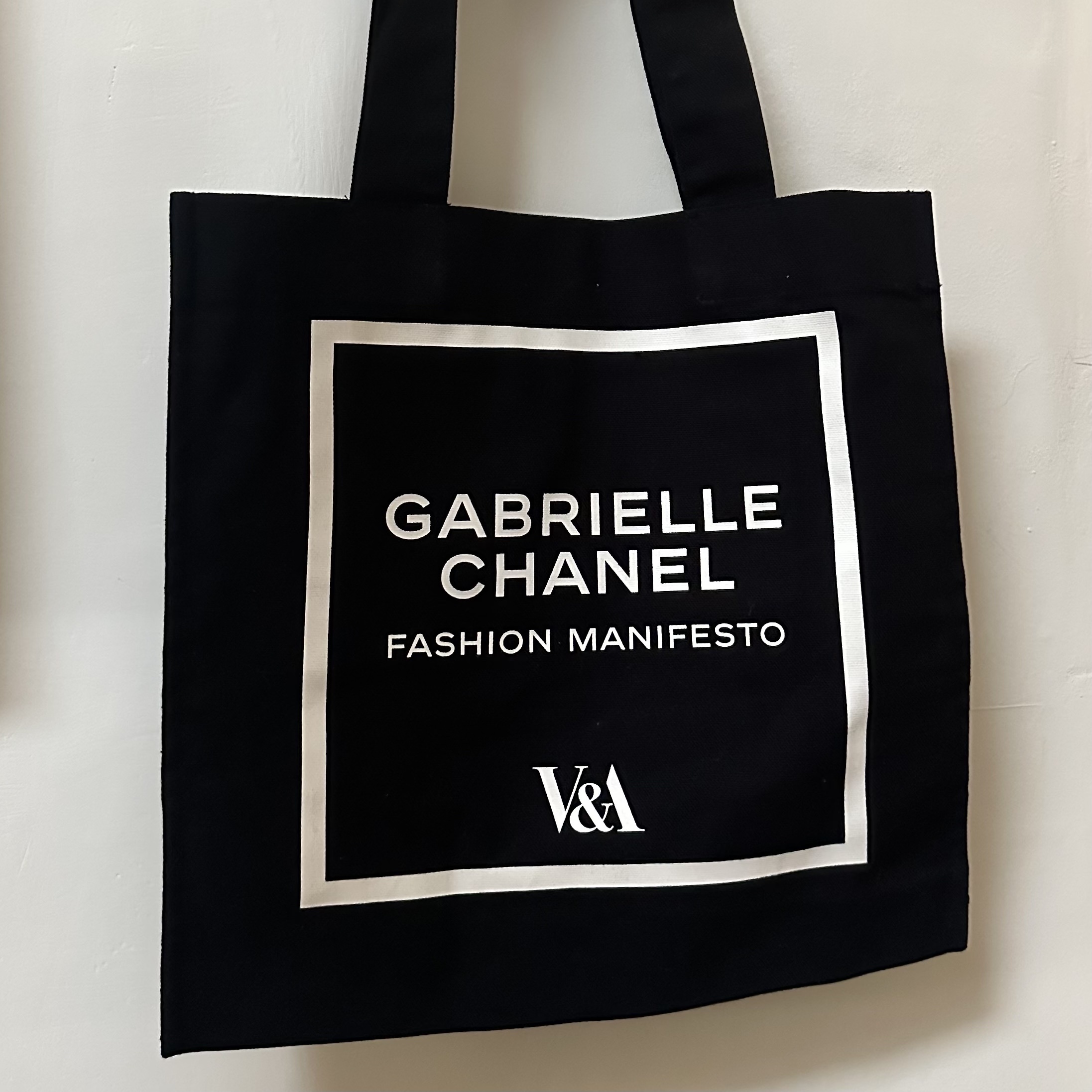 Gabrielle Chanel x V&A Museum Crossover tote bag