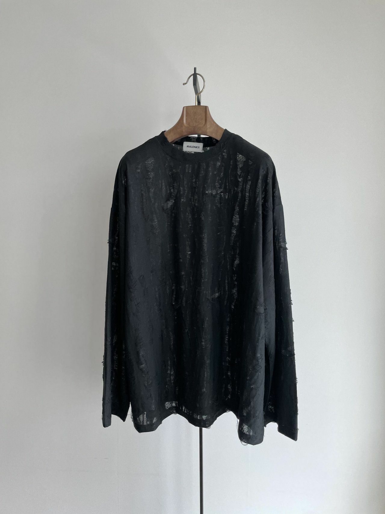 淨色破洞長袖衫 MALENKII-021T