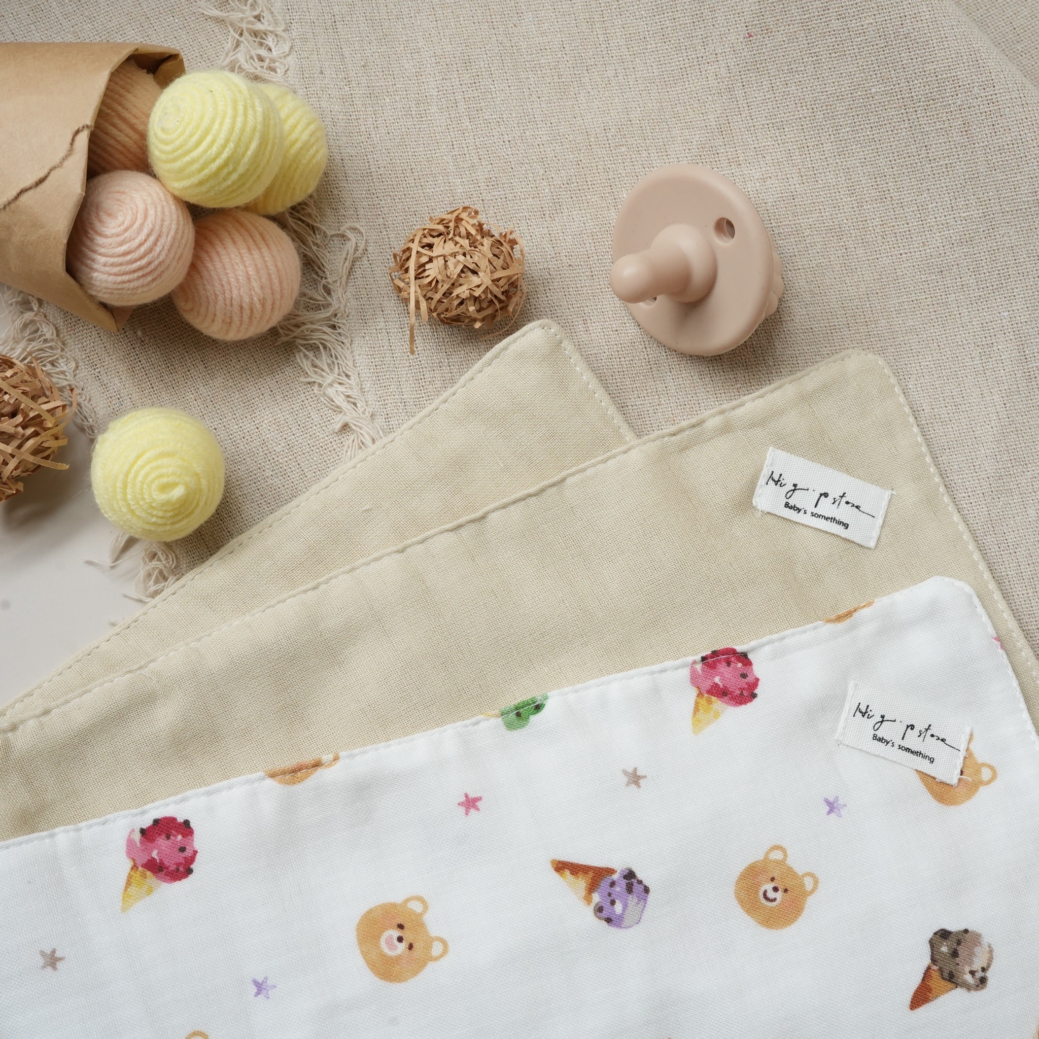 Hi Y.P store-拍嗝巾-獨家設計款-冰淇淋小熊（2件組)