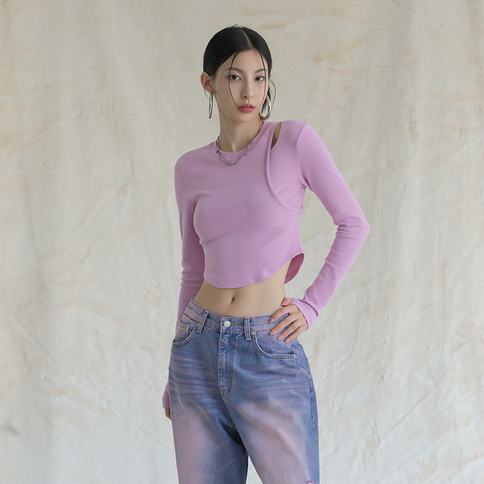 AVANDRESS Hole-Cut Crop Long Sleeve