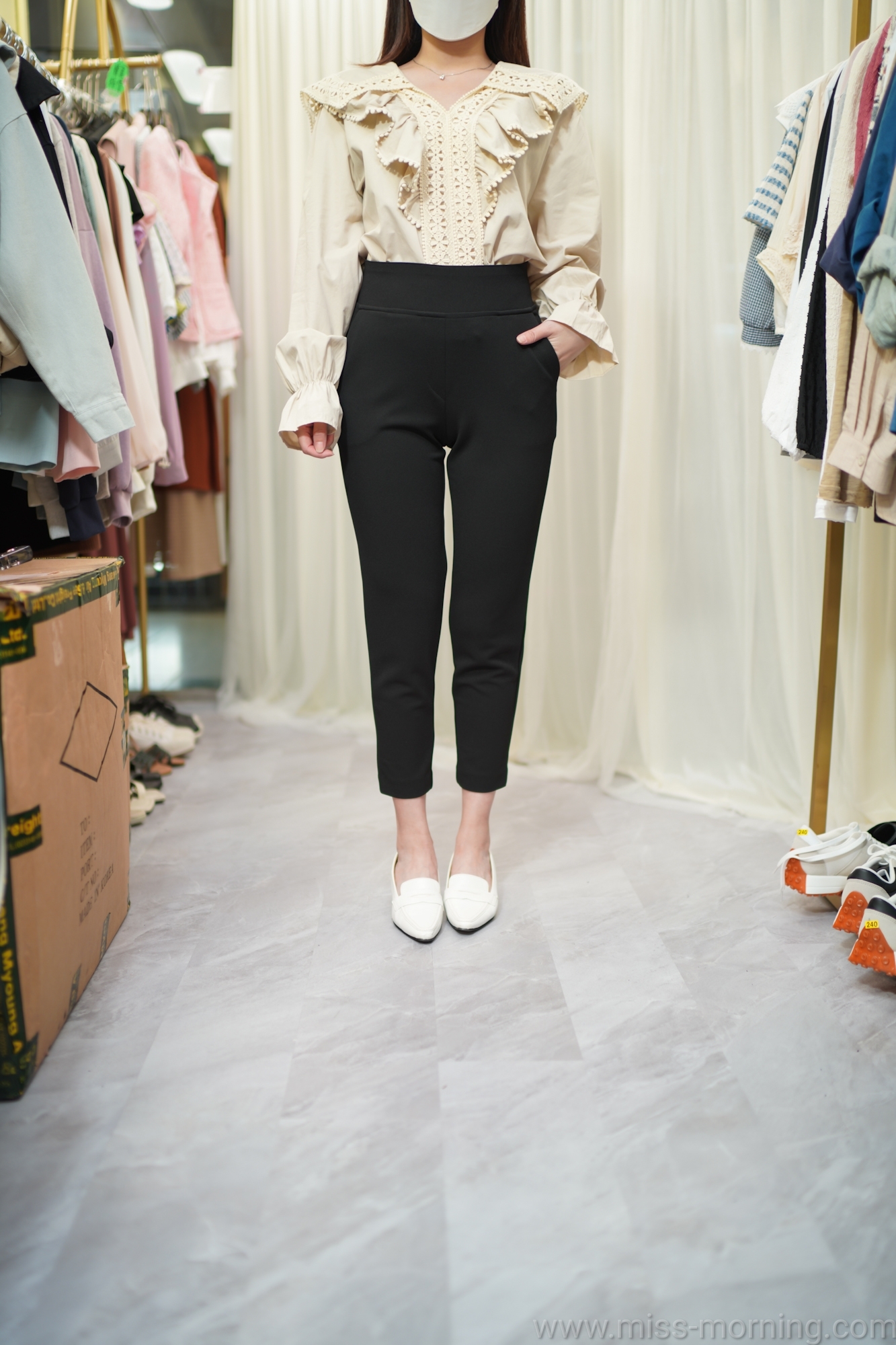 女性美通花恤(13394)&全條彈神奇包腩褲(33624)