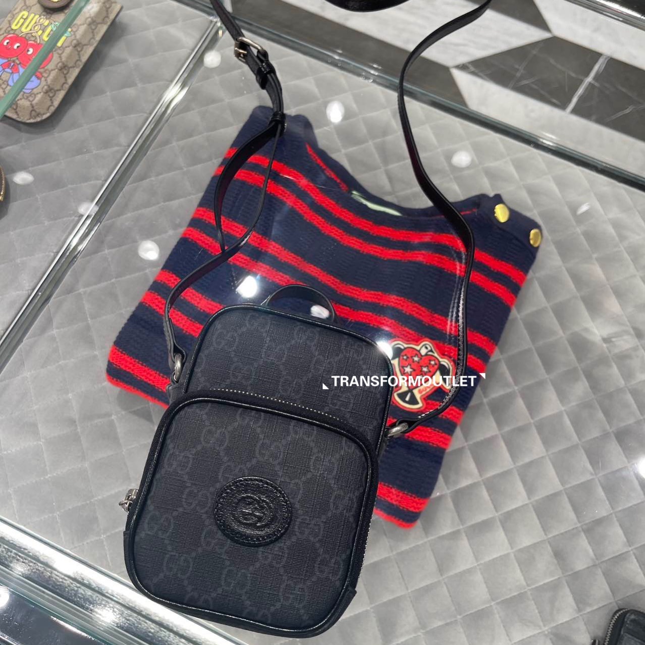 Gucci Bag-supreme GG迷你斜挎包 - Black