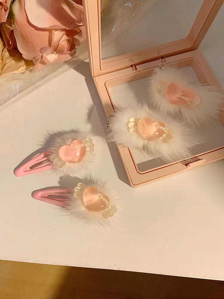 [4 for RM10] Pink Girly Heart Heart Plush Hair Clip