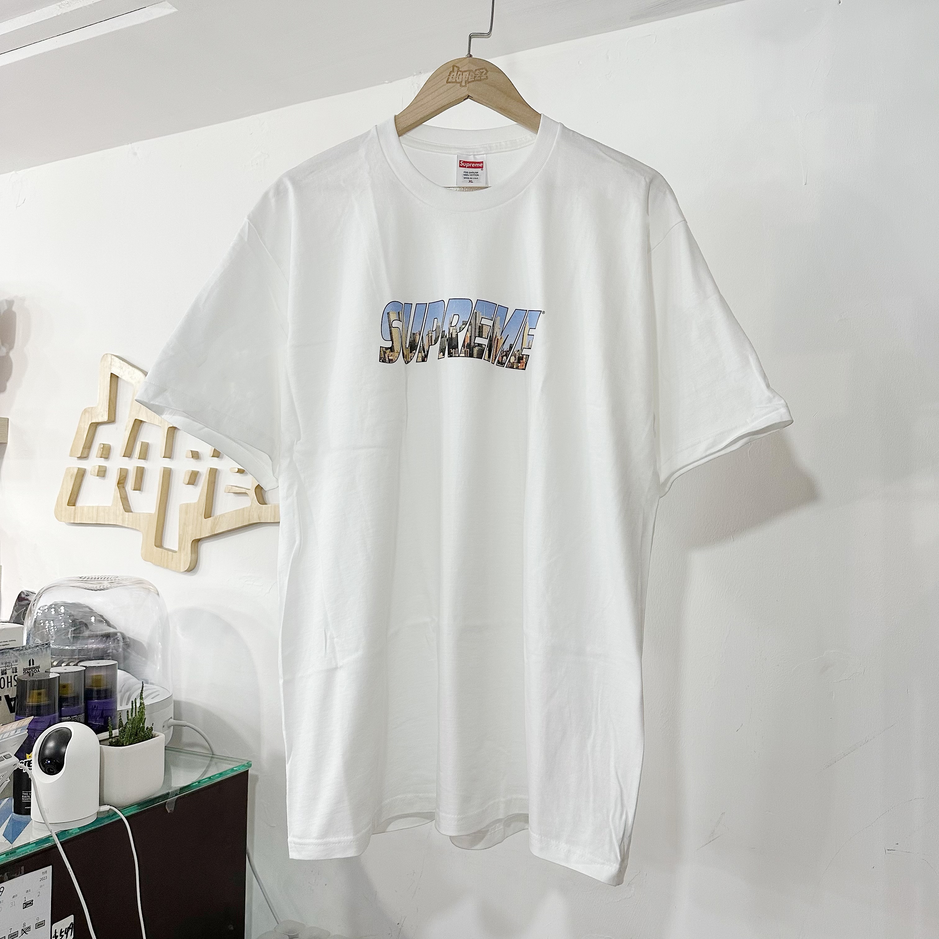 Supreme FW23 GOTHAM TEE White